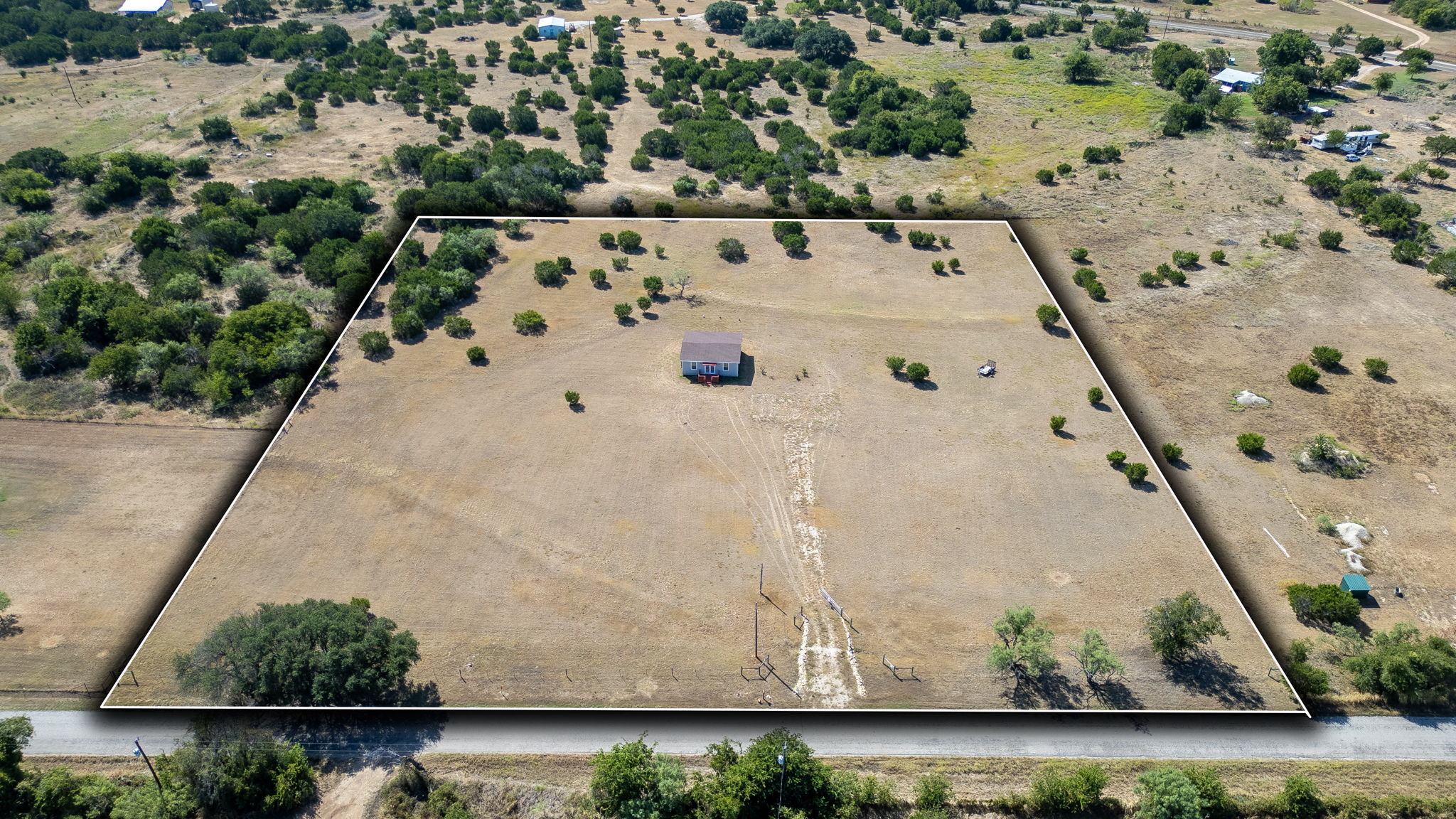main property photo 23