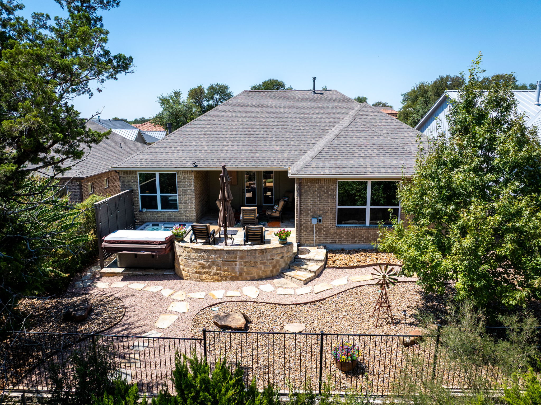 main property photo 30