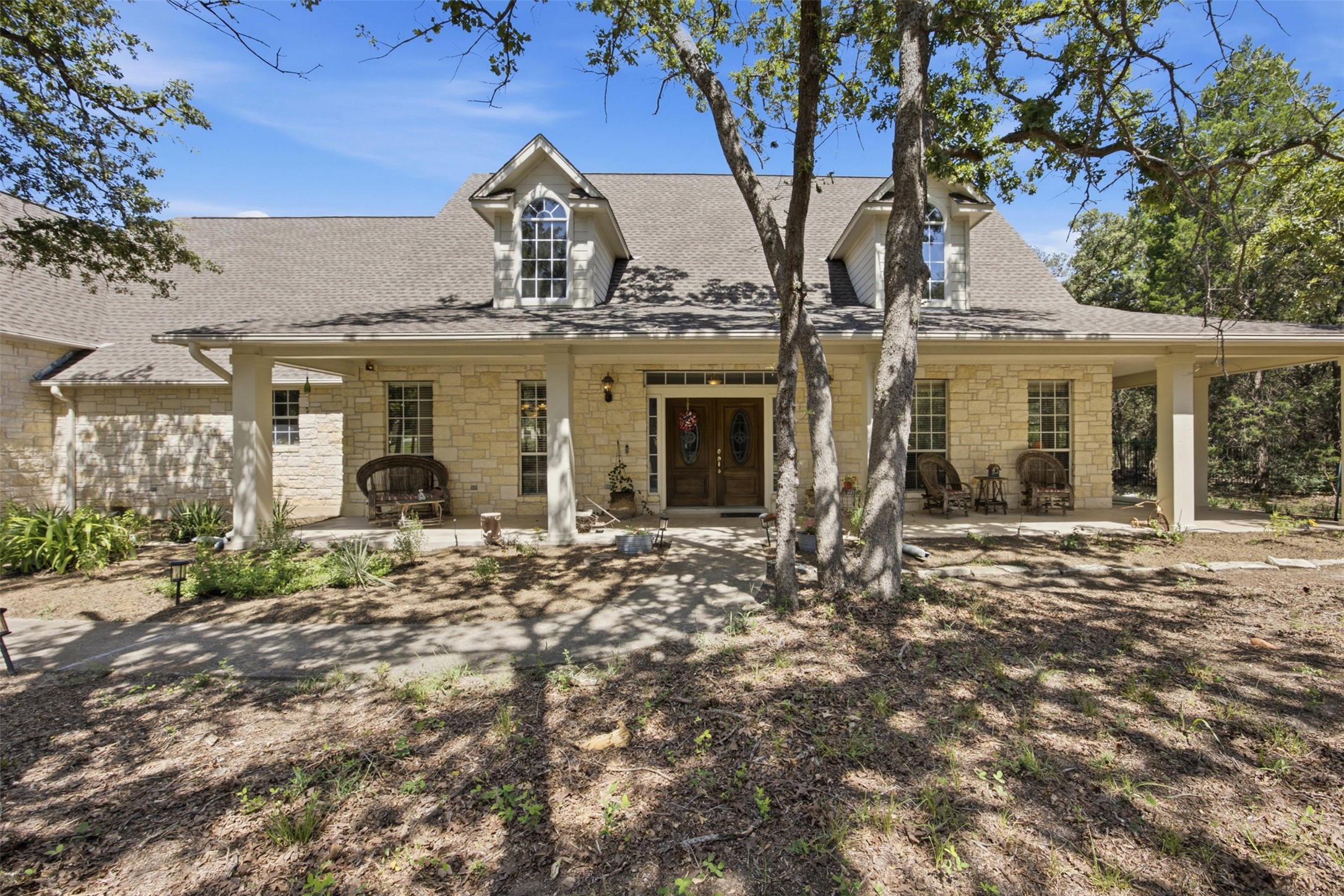 main property photo 10