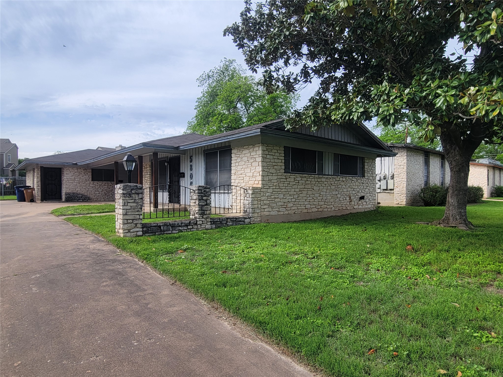 main property photo 19