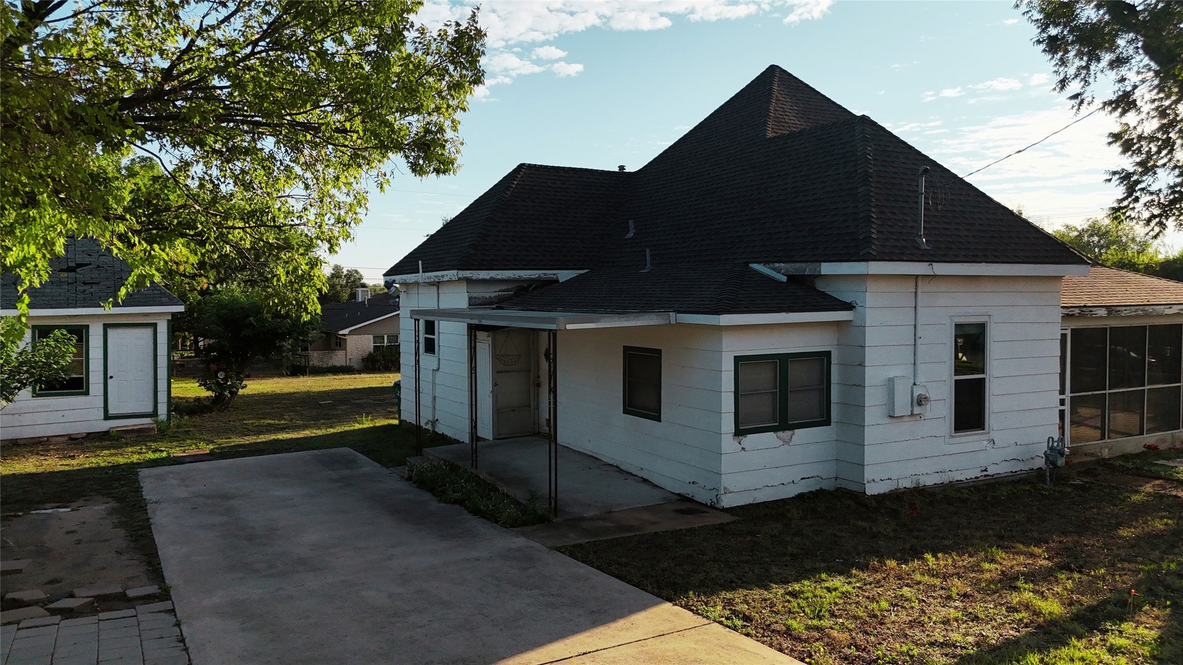 main property photo 7