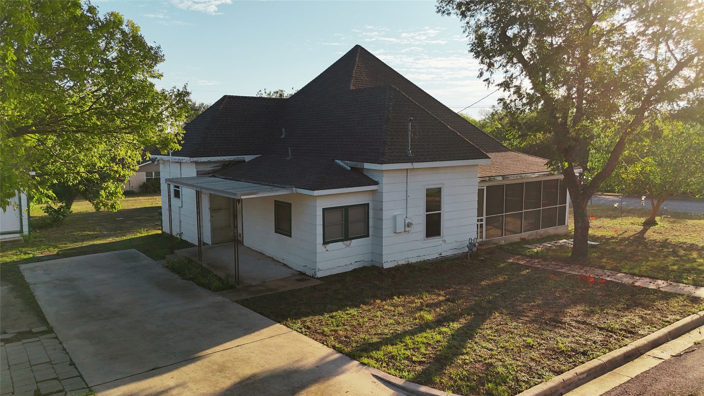 main property photo 8