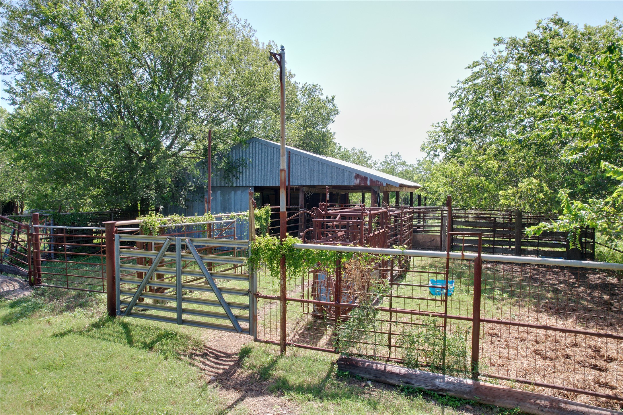 main property photo 12