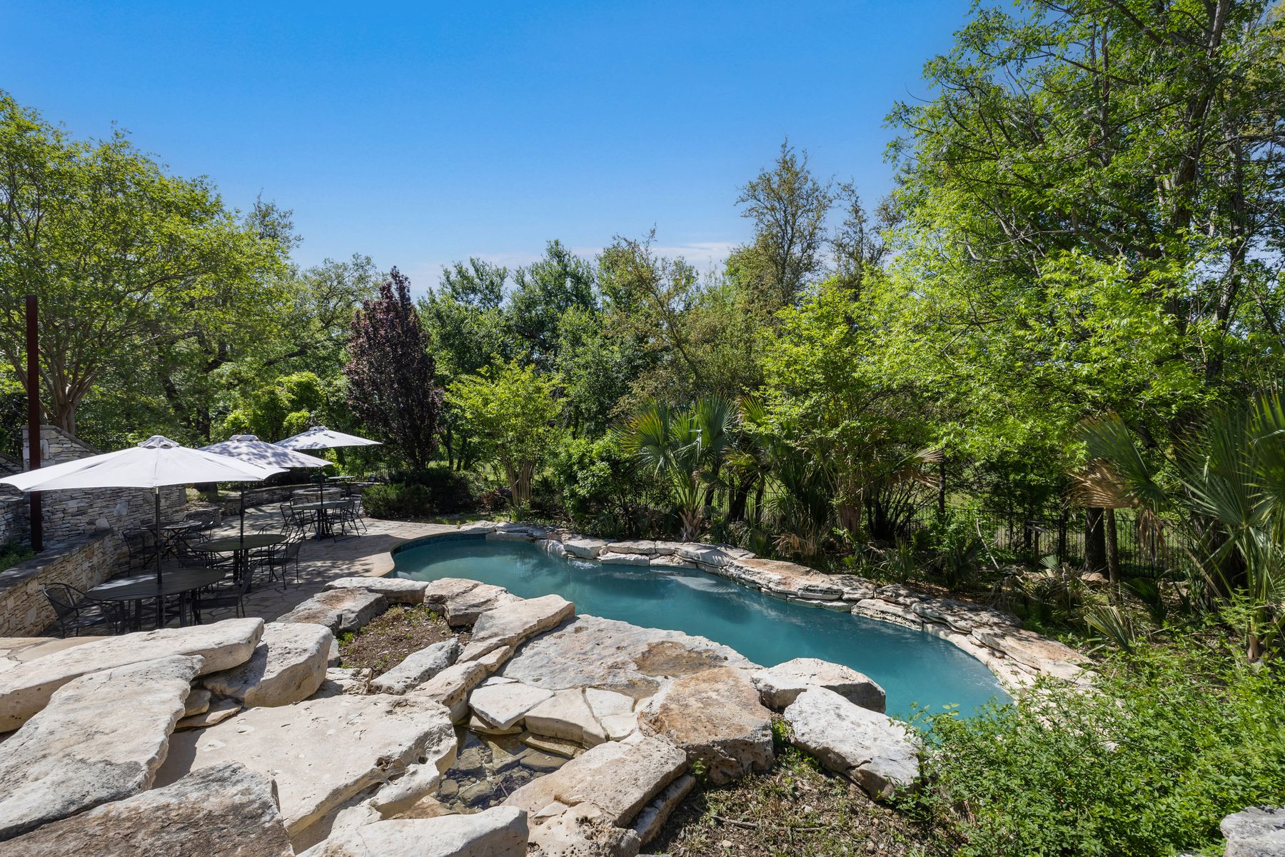 main property photo 21