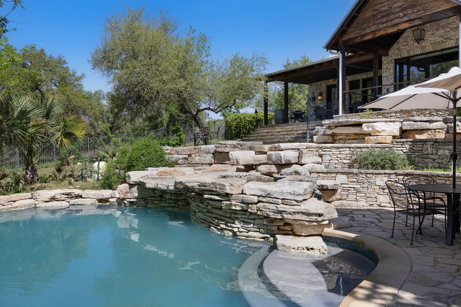 main property photo 22