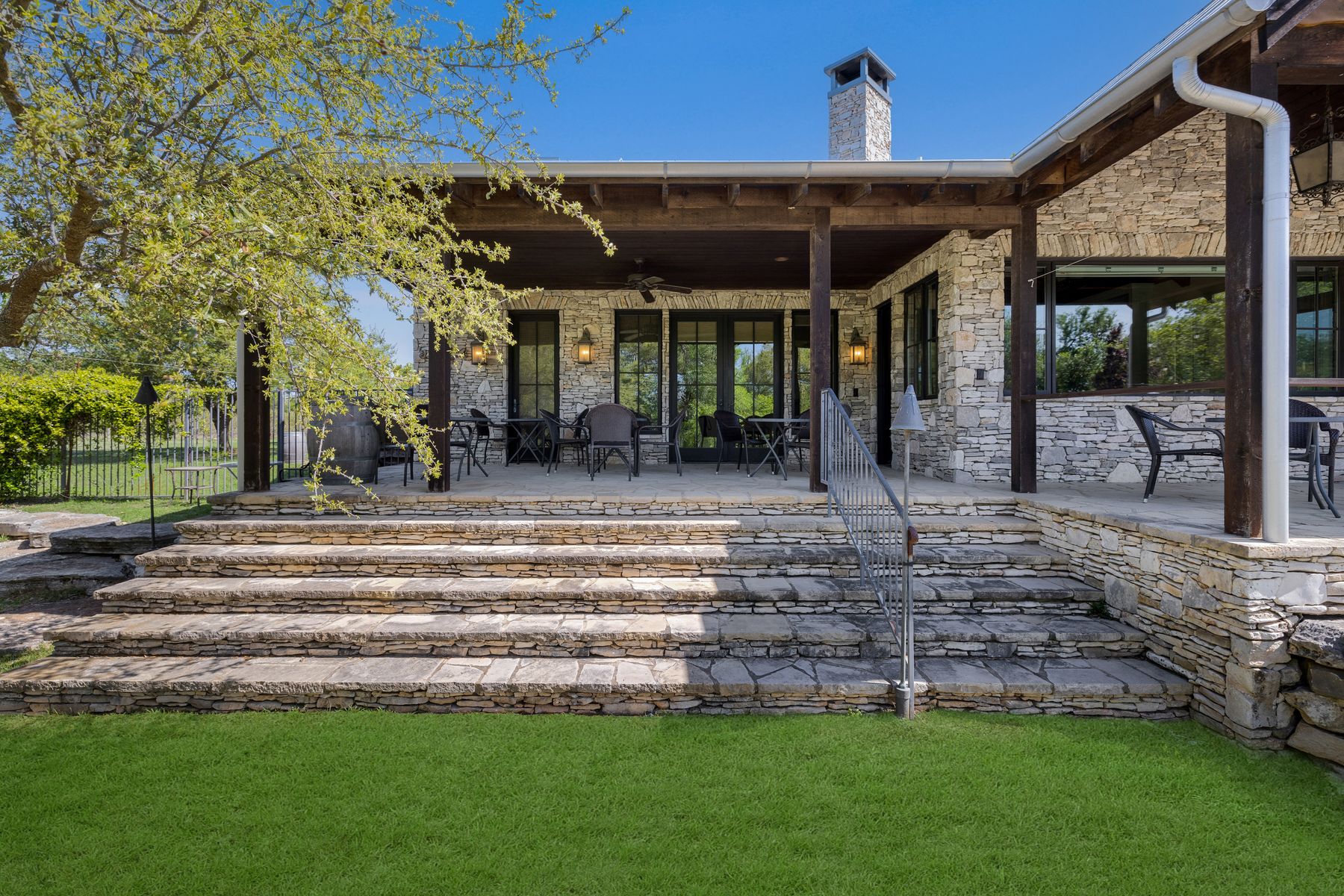 main property photo 24