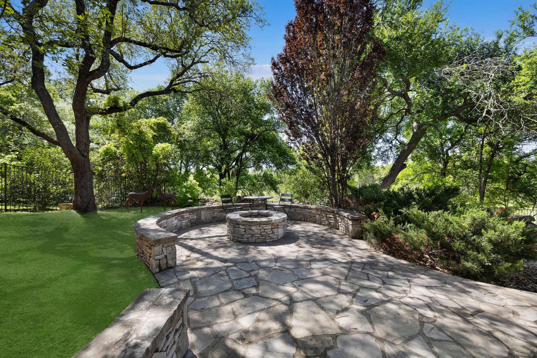 main property photo 25