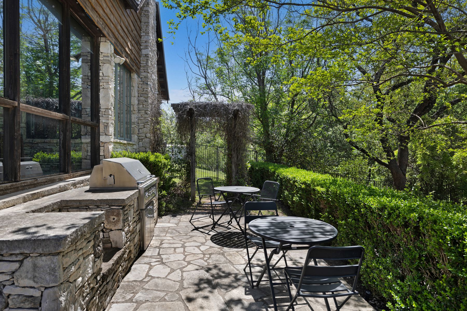 main property photo 26