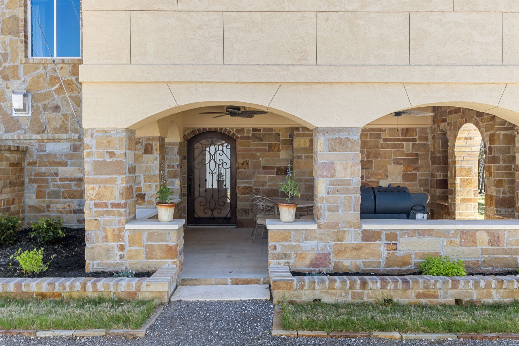 main property photo 25