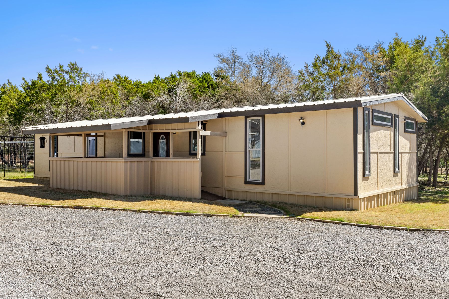 main property photo 26