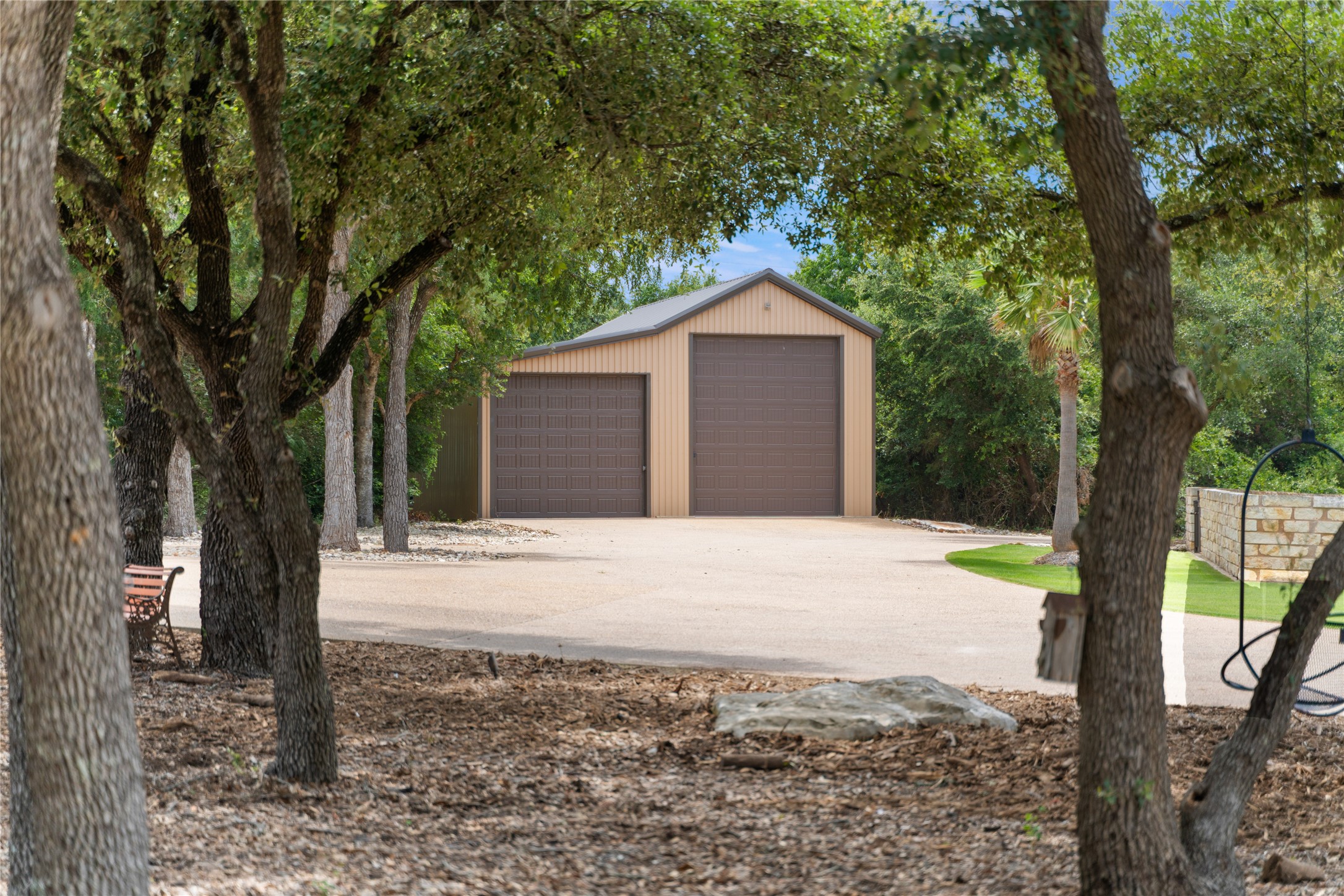 main property photo 29