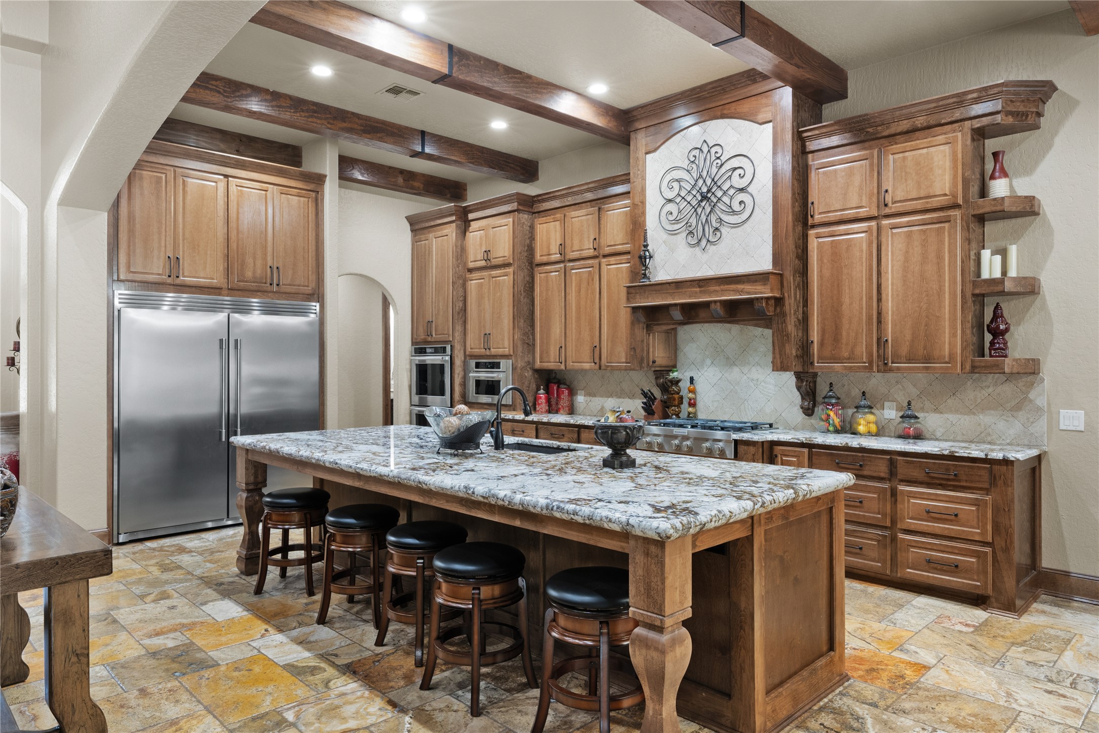 main property photo 6