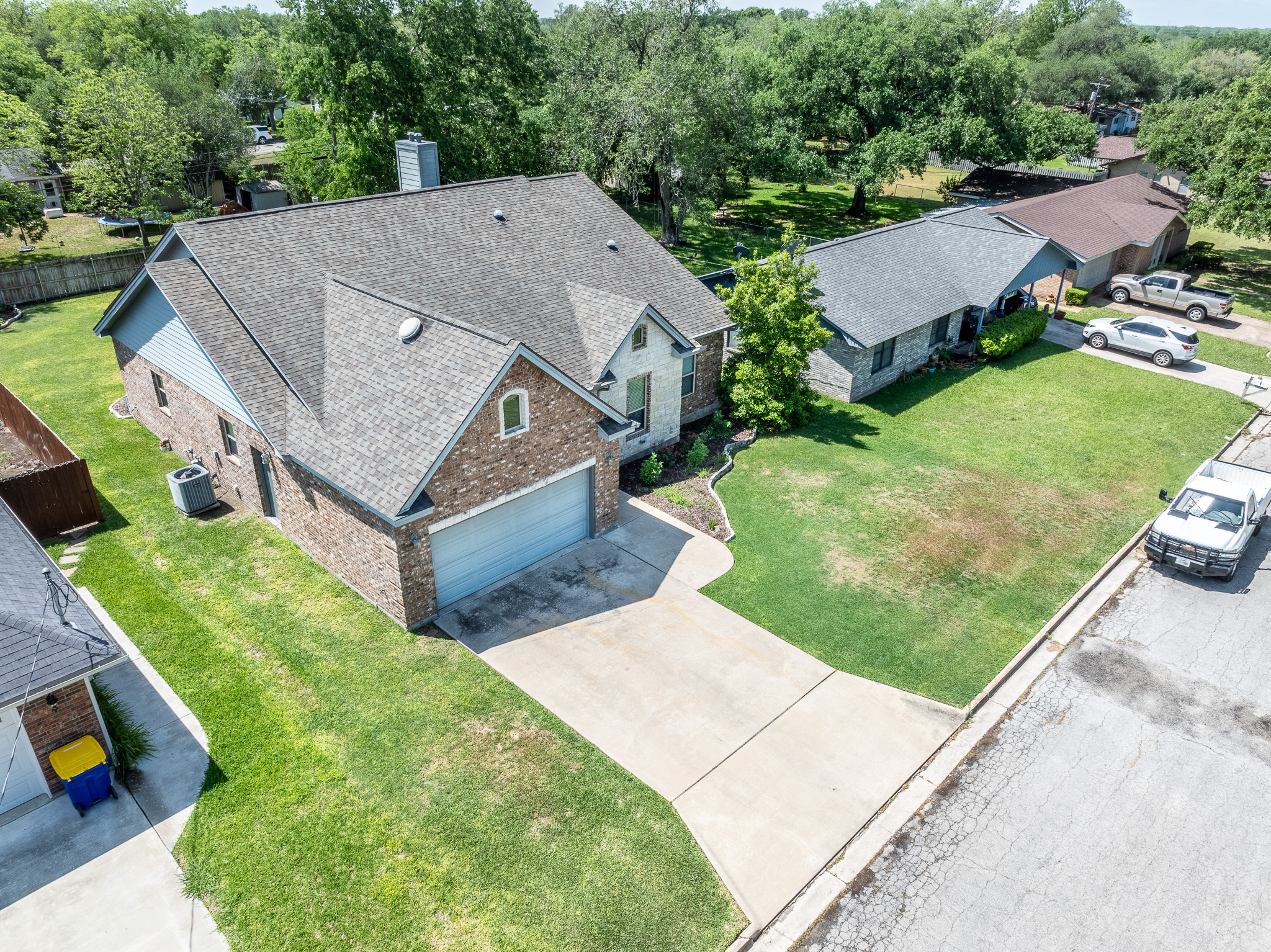 main property photo 22