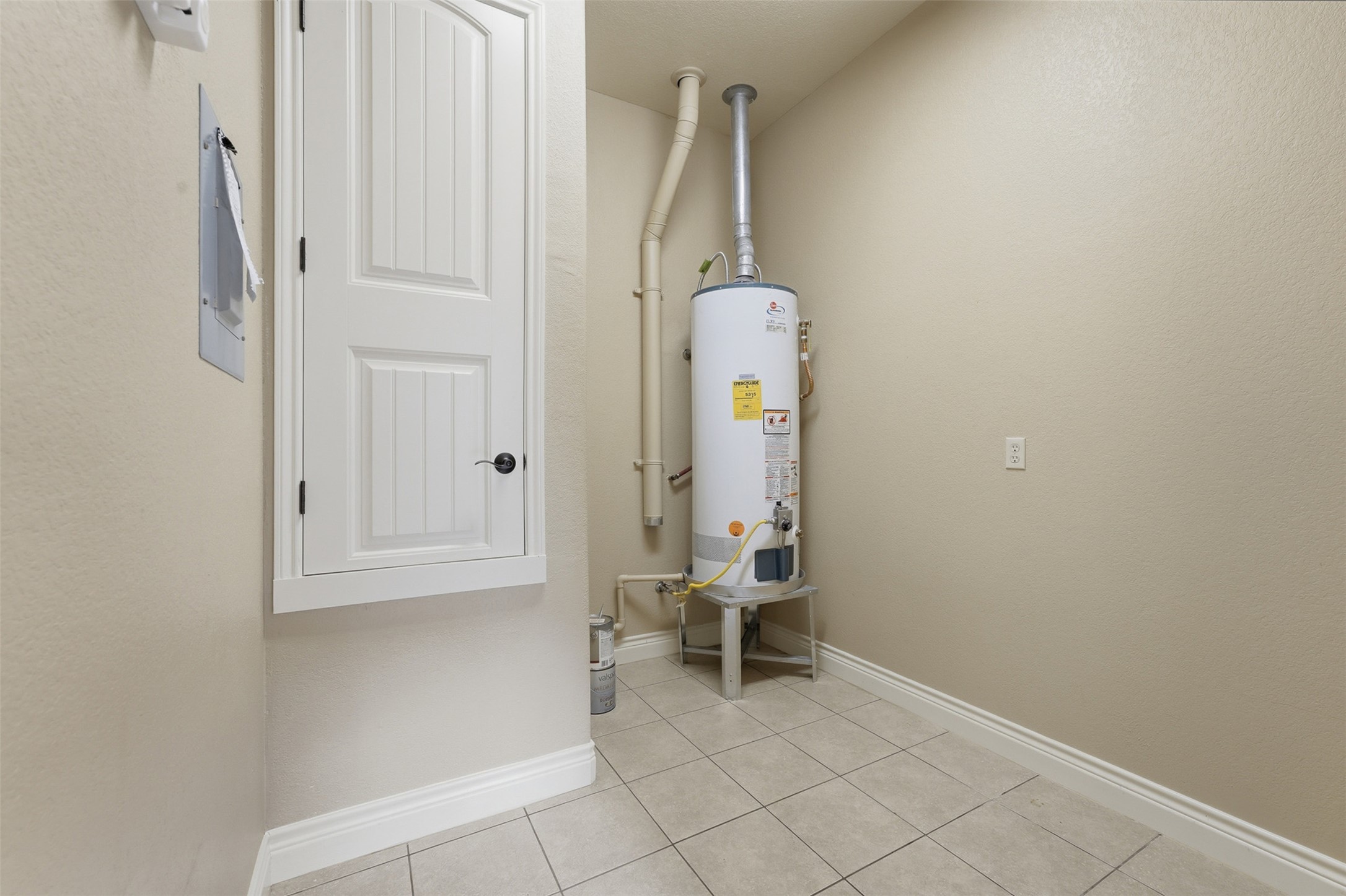 main property photo 26