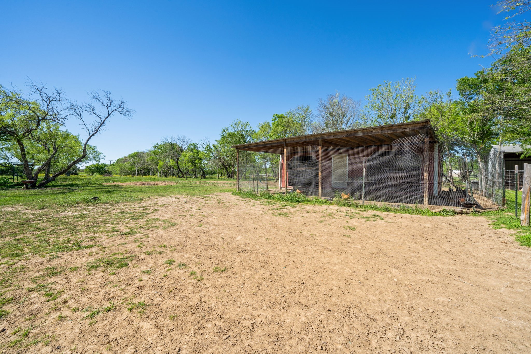 main property photo 9