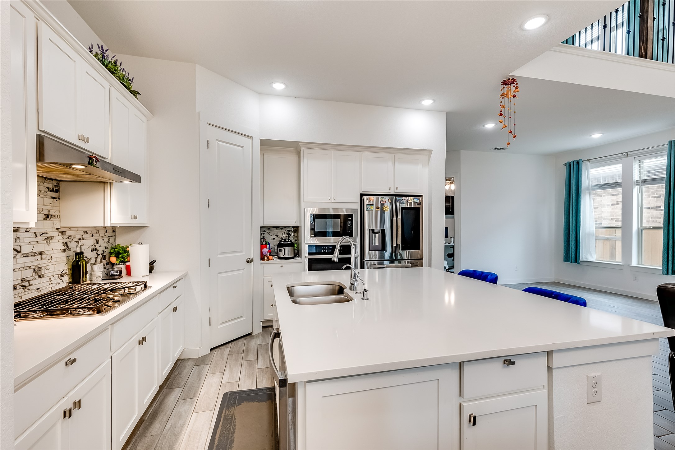 main property photo 11
