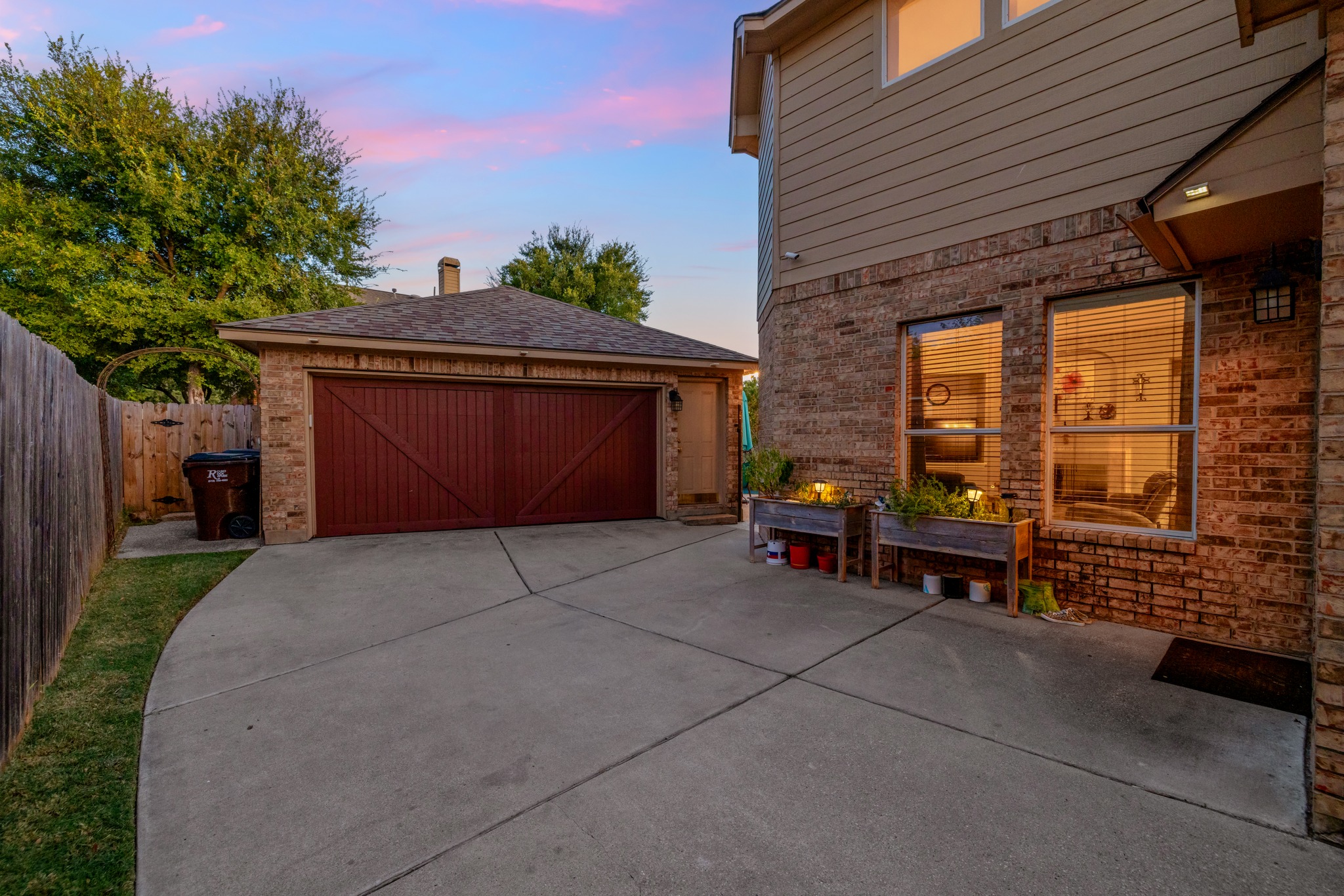 main property photo 29