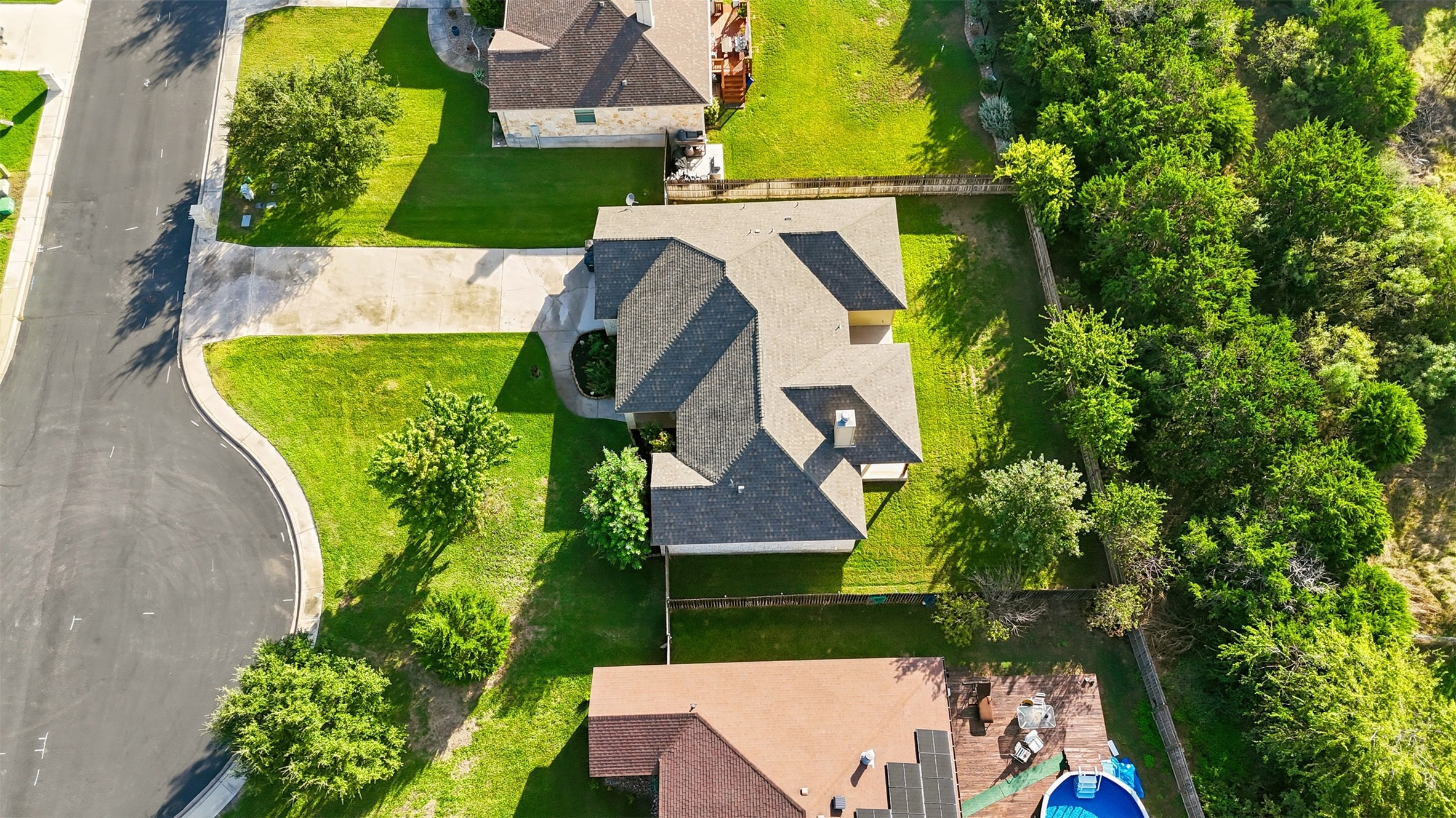 main property photo 36