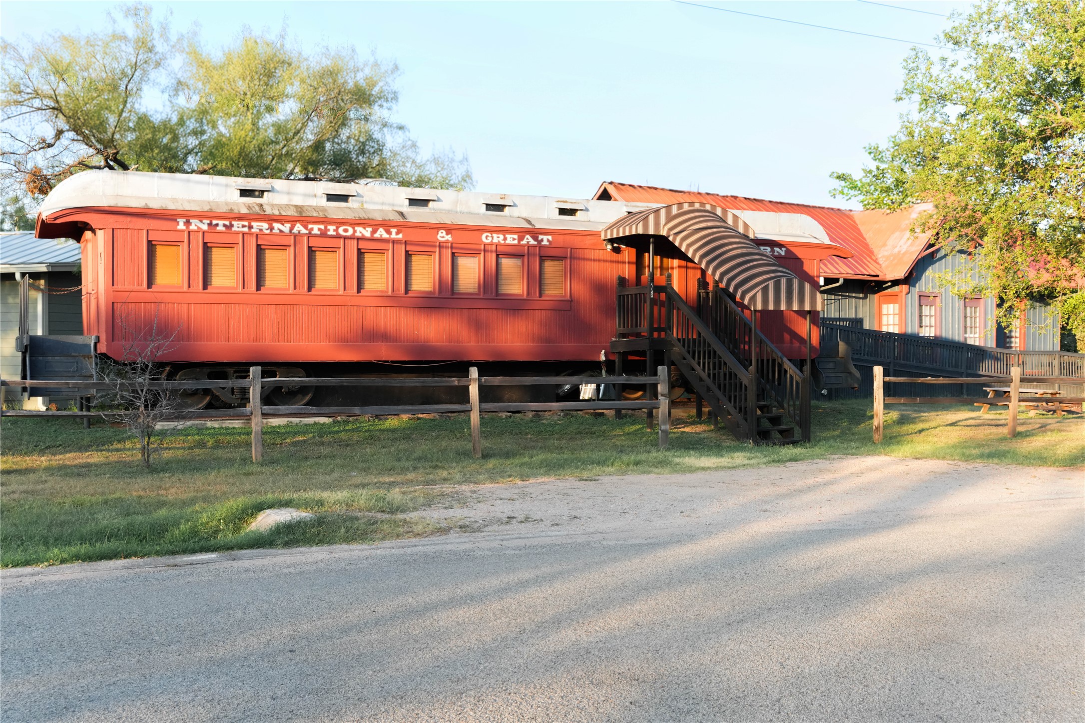 main property photo 12