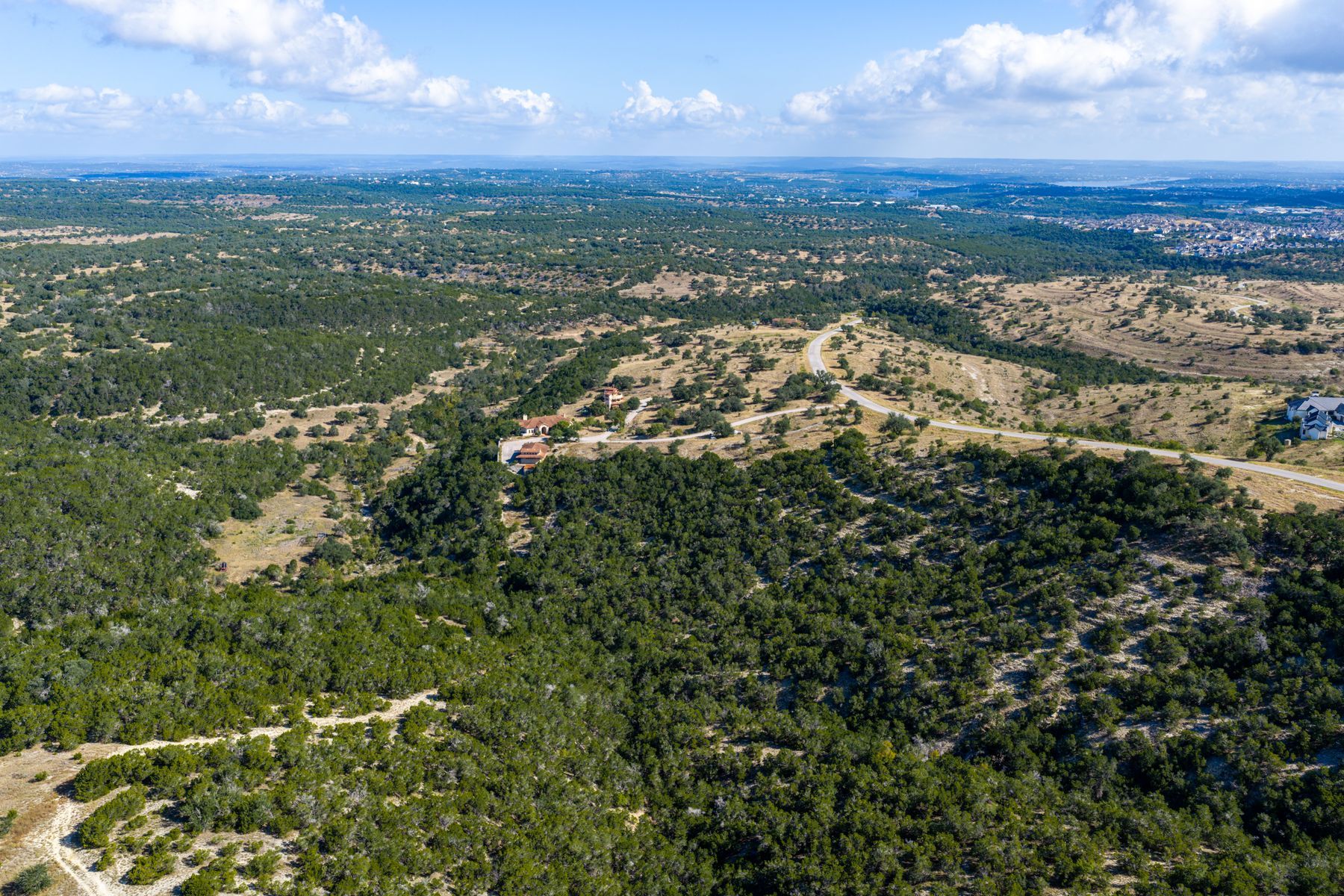 main property photo 11
