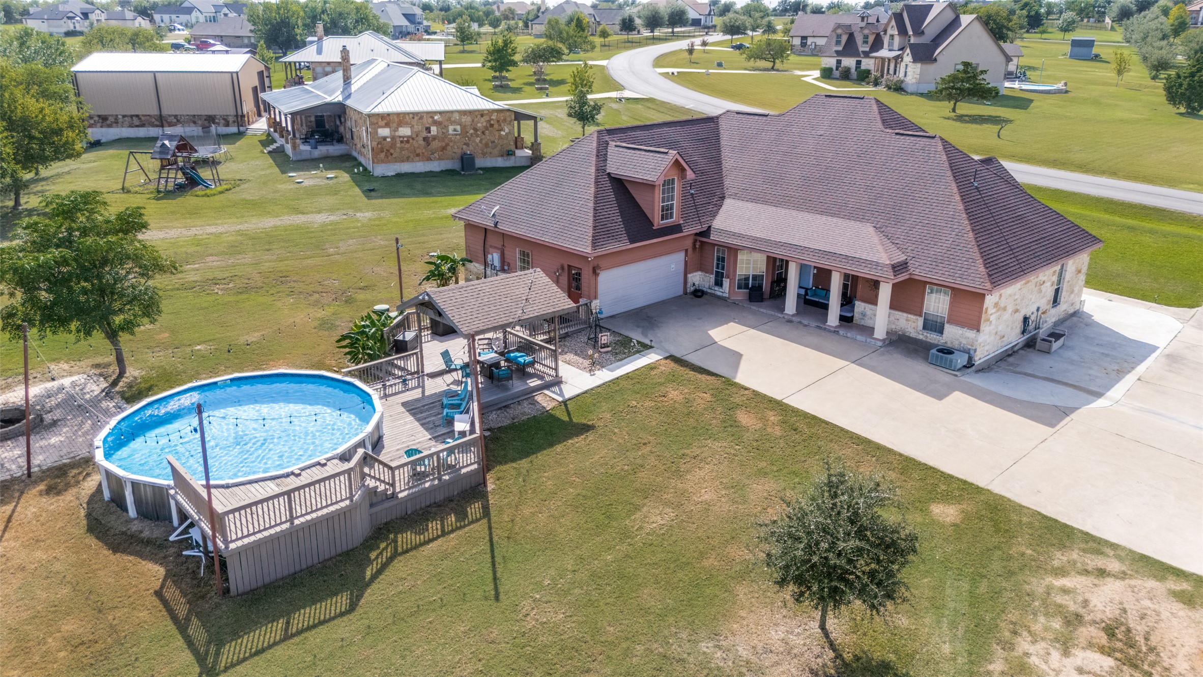 main property photo 26