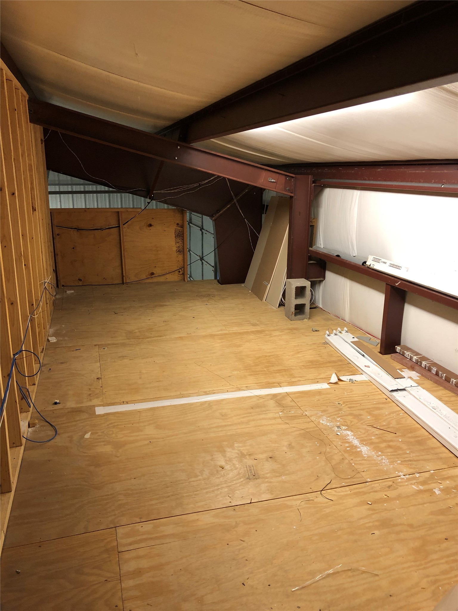 main property photo 13