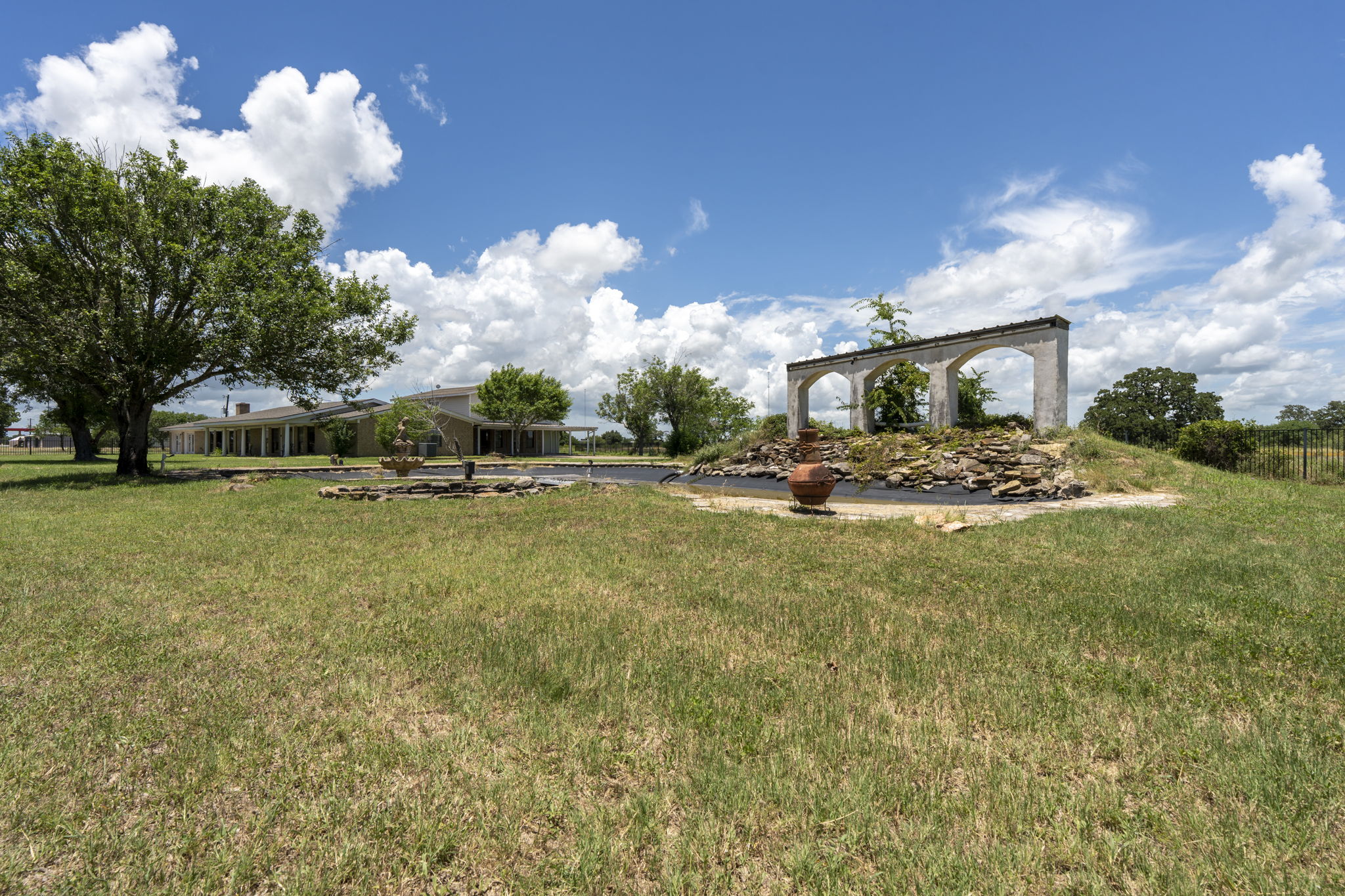 main property photo 35