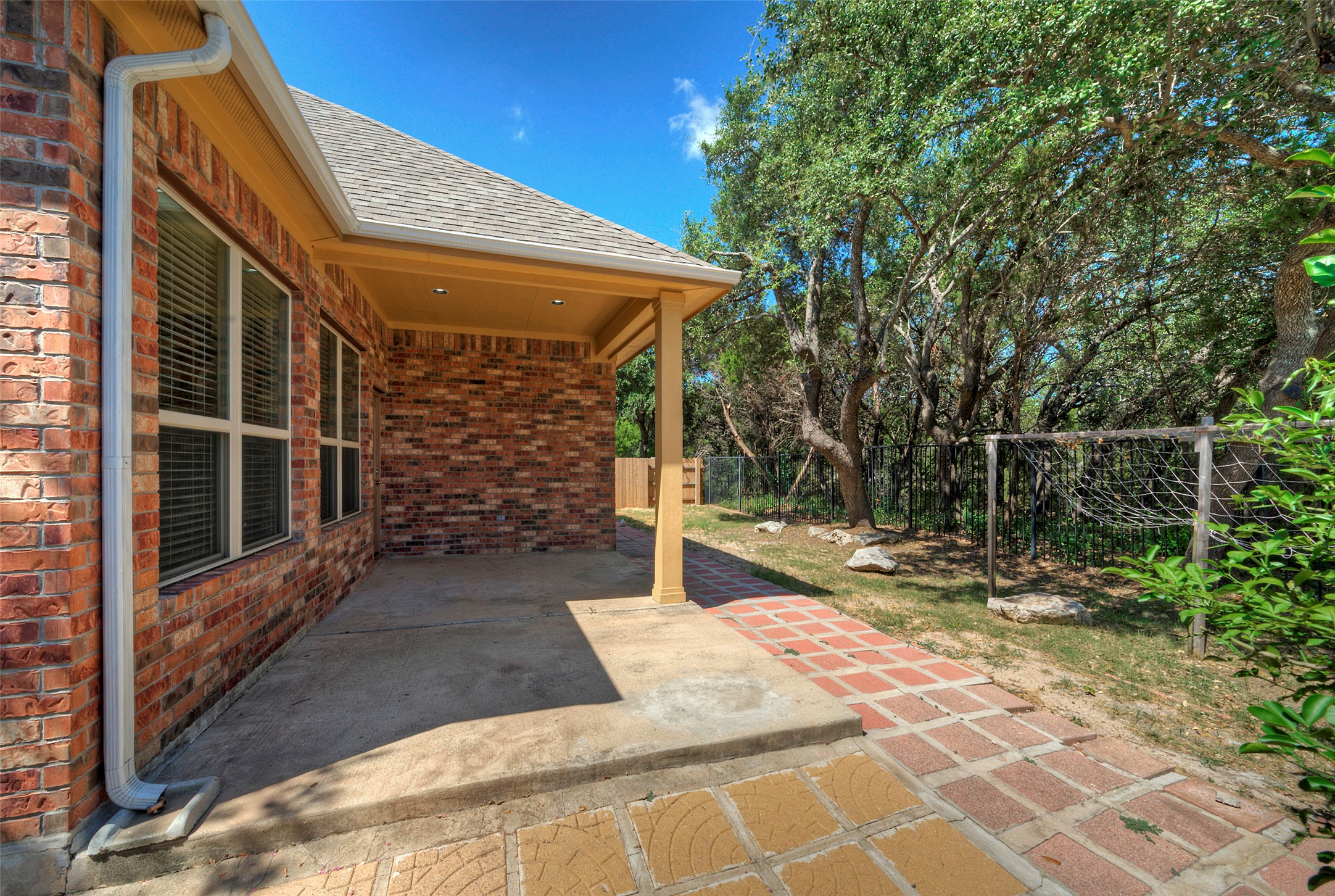 main property photo 5