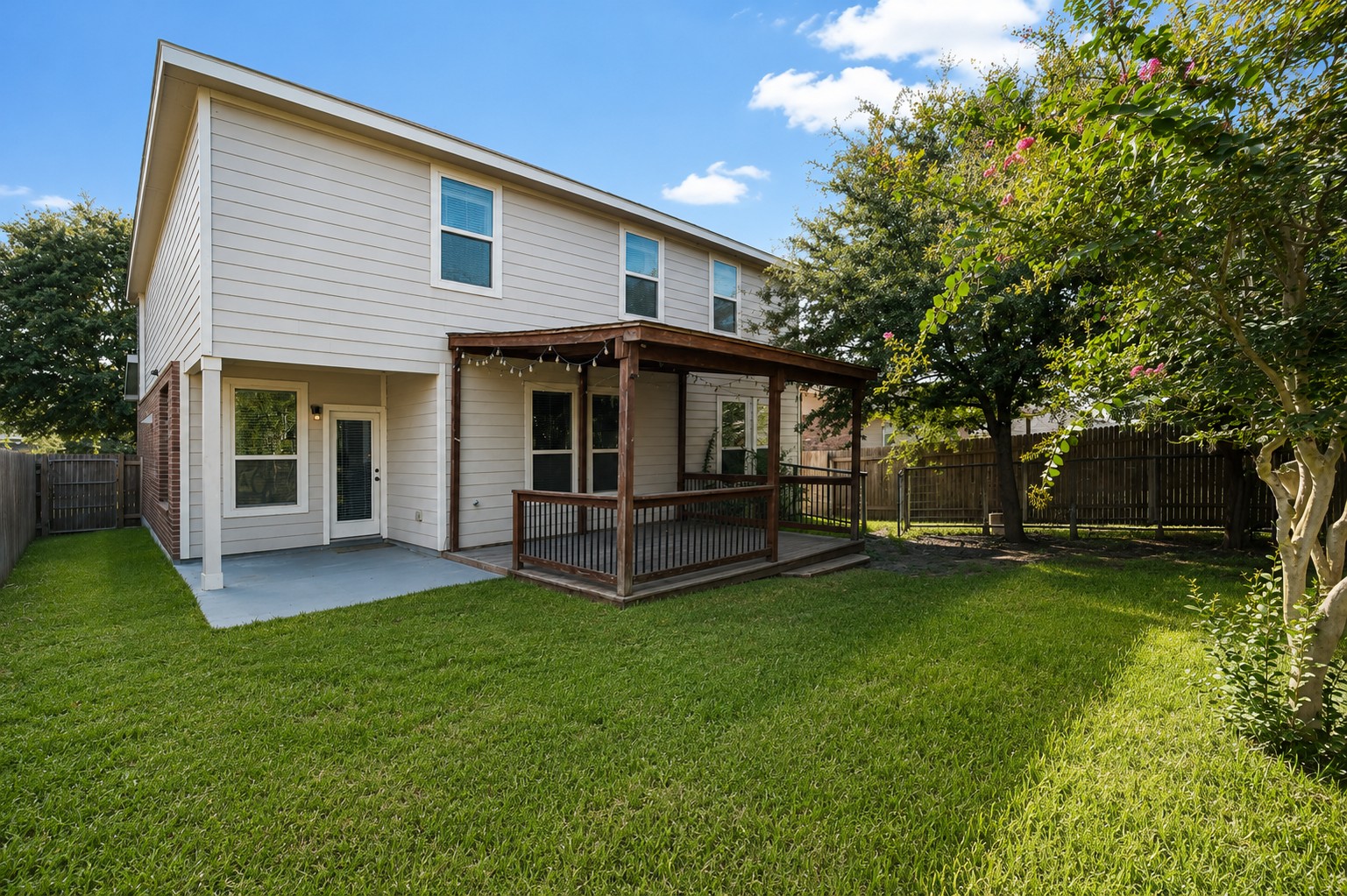 main property photo 9