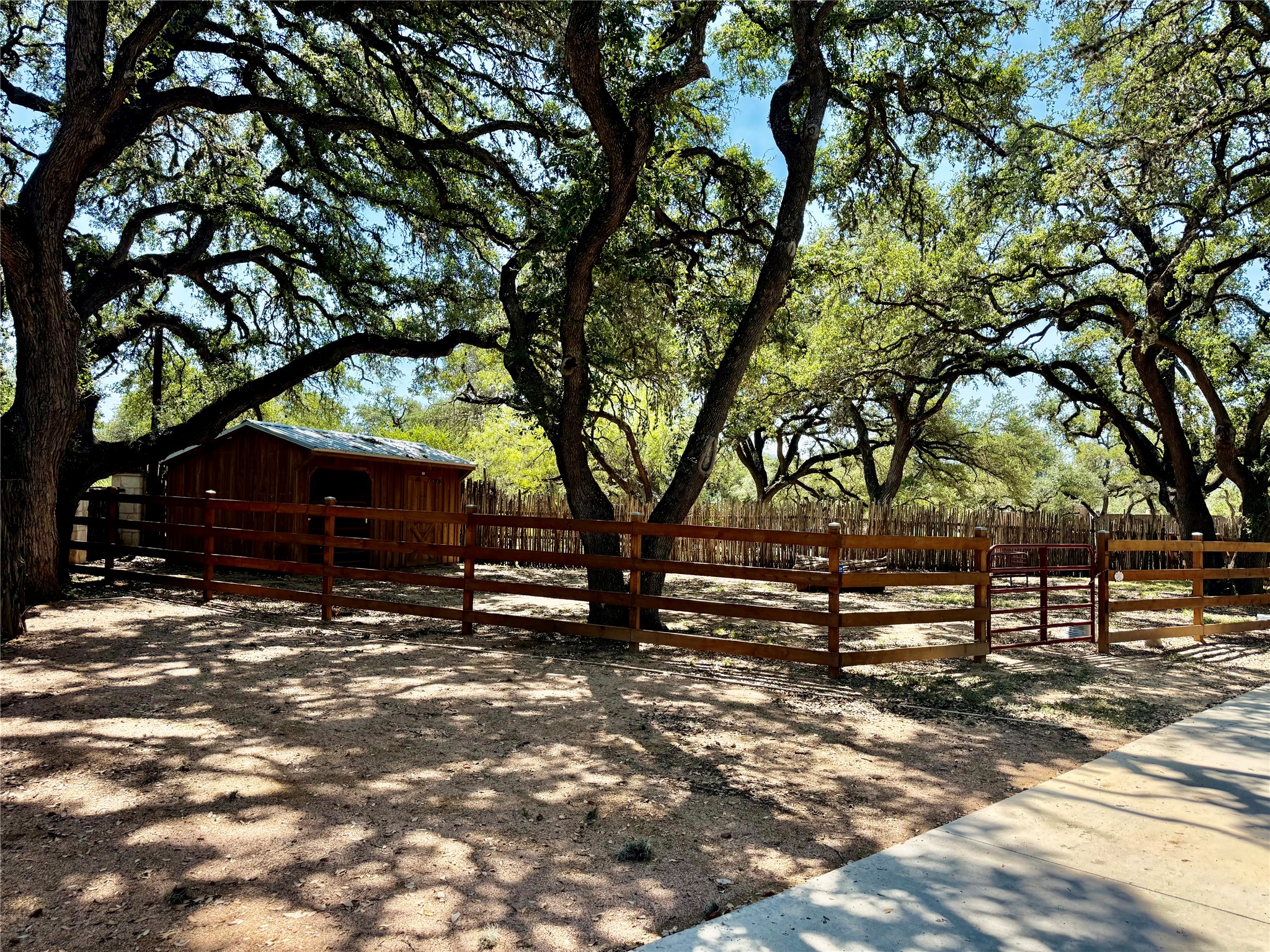 main property photo 37