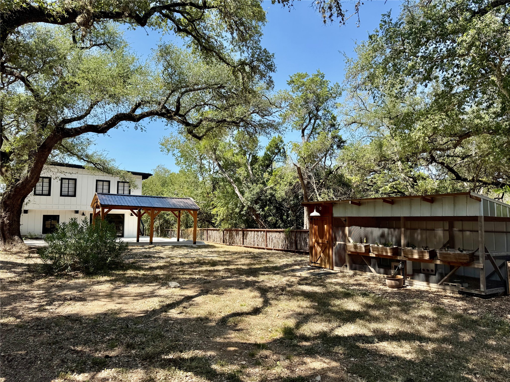 main property photo 38