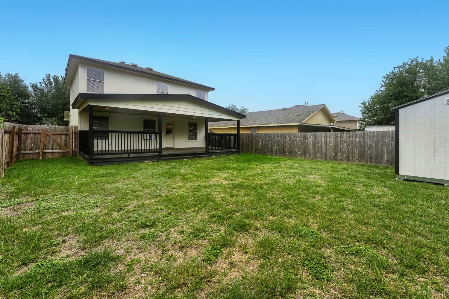 main property photo 27