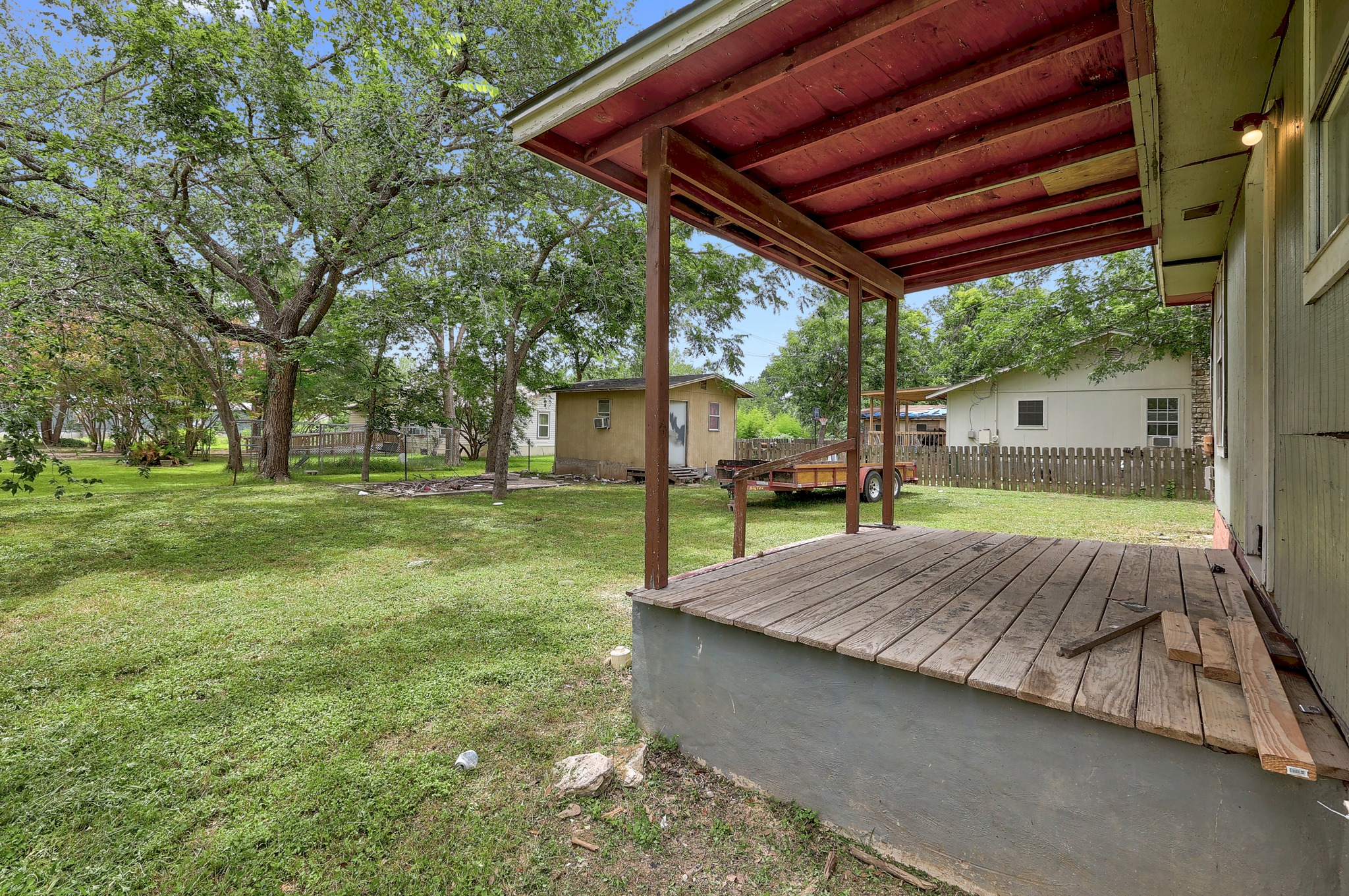 main property photo 14