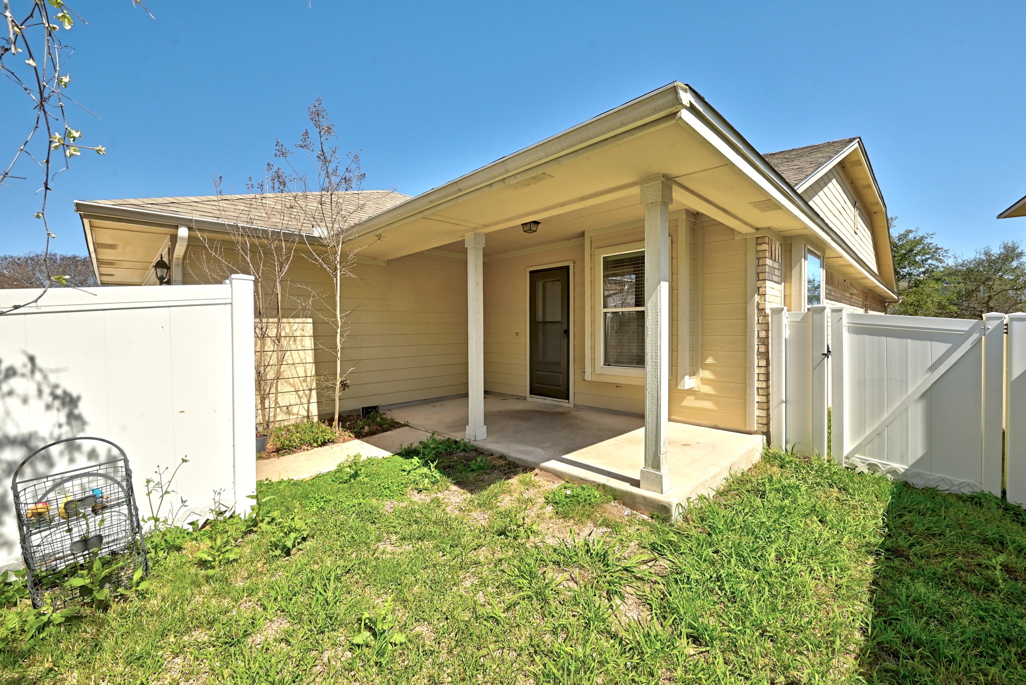 main property photo 35