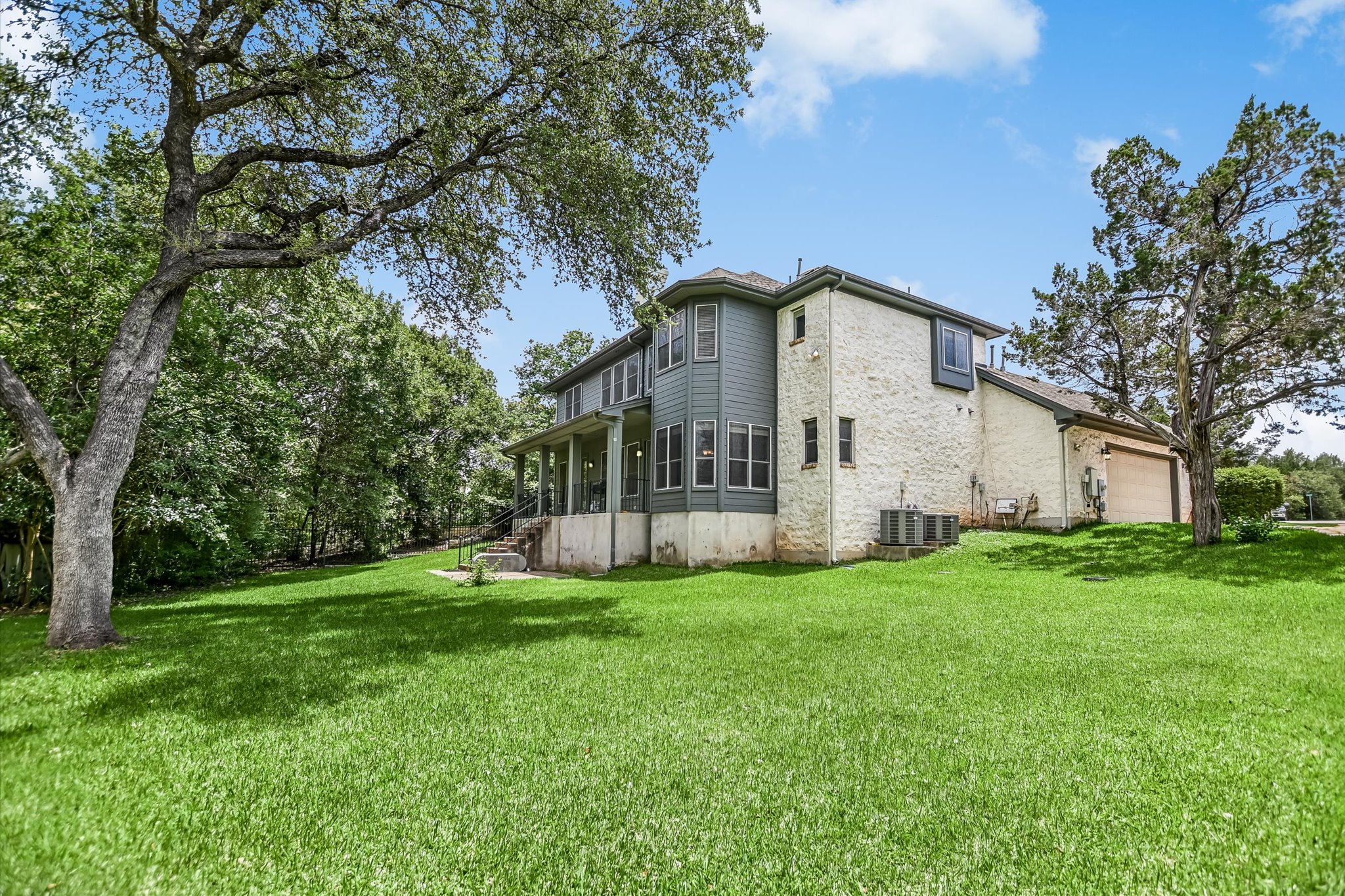 main property photo 25