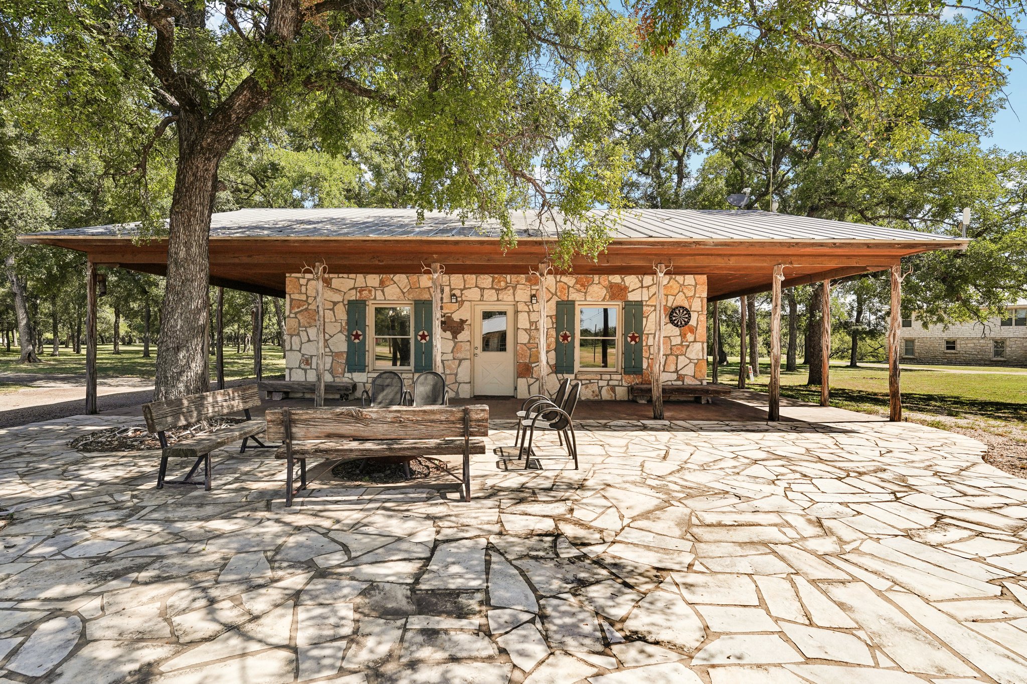 main property photo 29