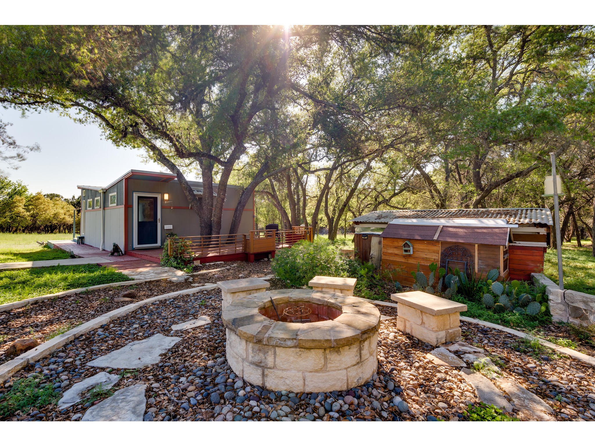 main property photo 18
