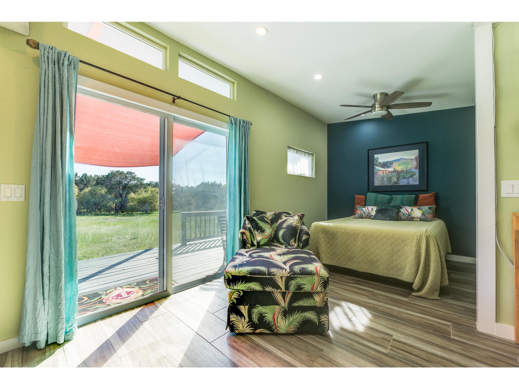 main property photo 23