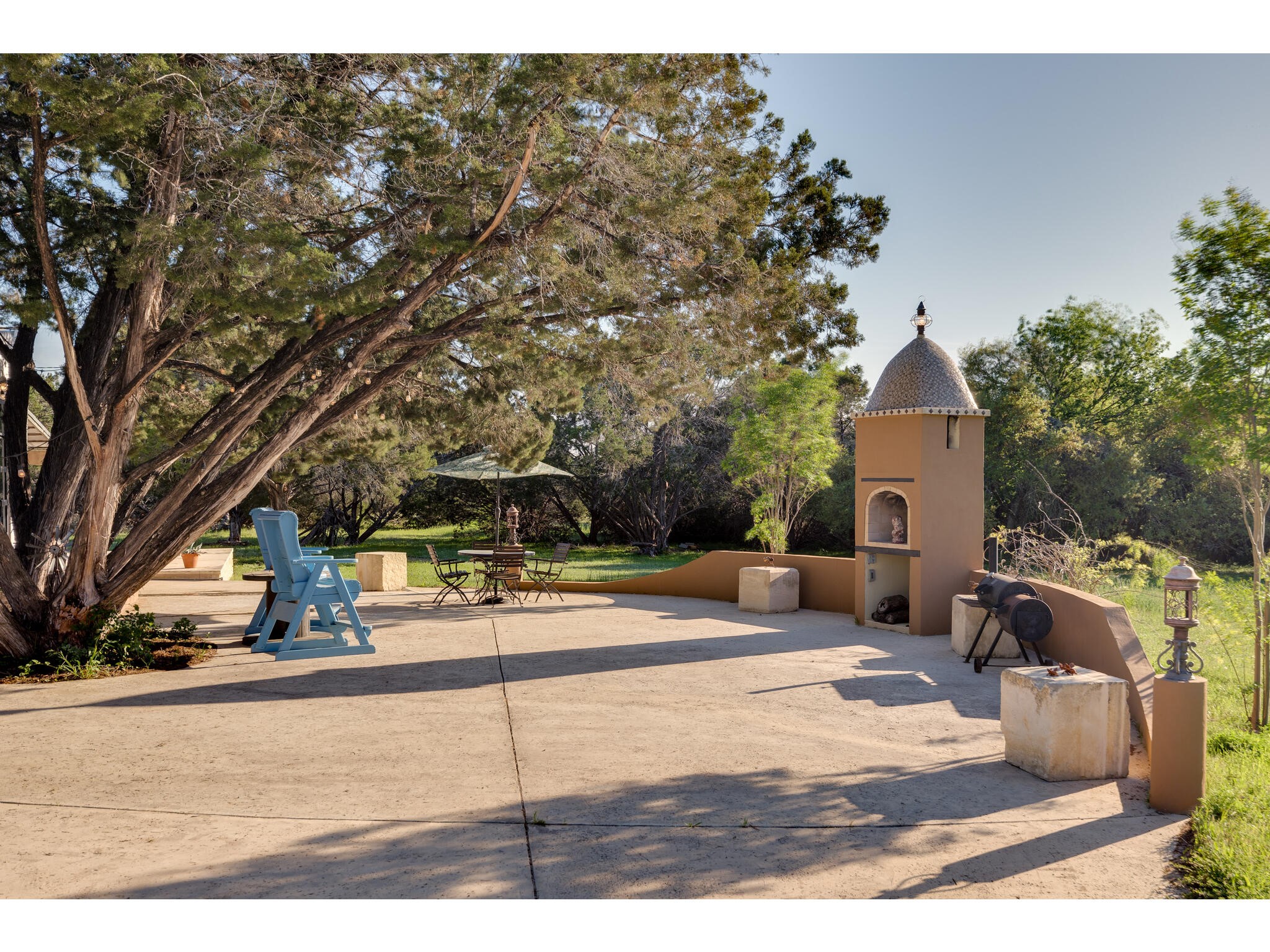main property photo 33