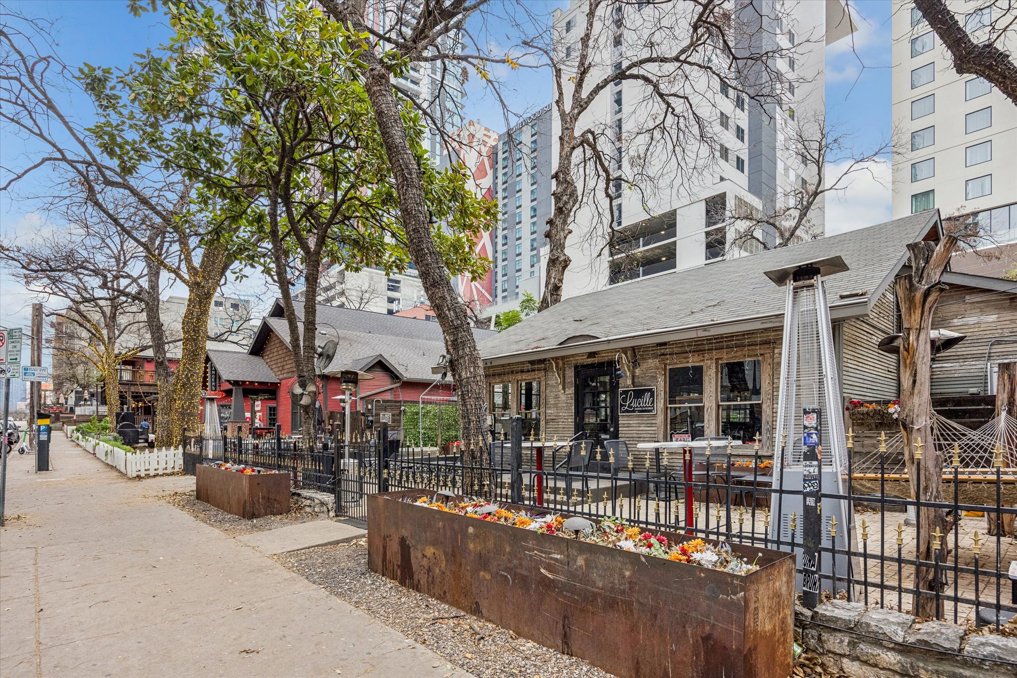 main property photo 33