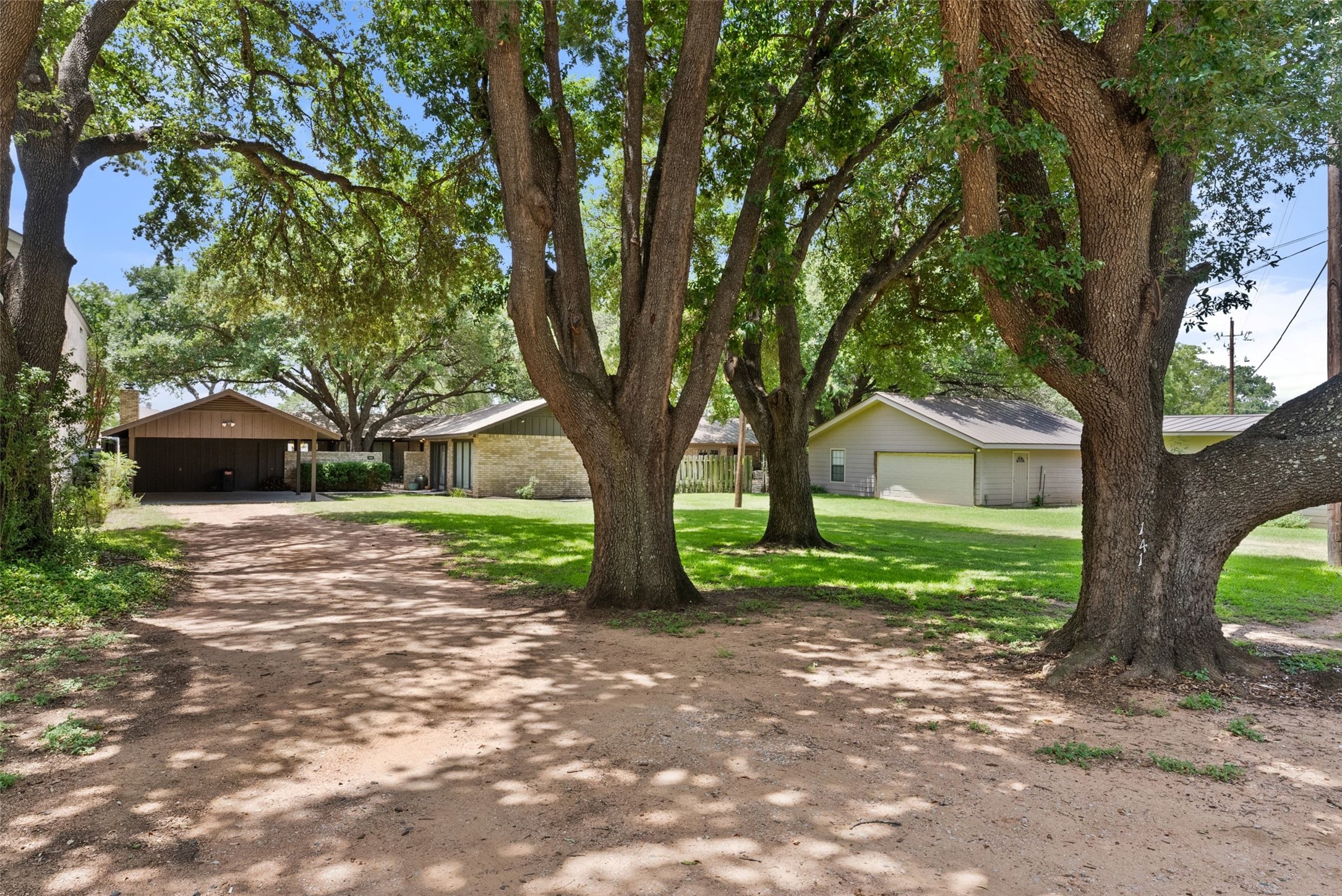 main property photo 37