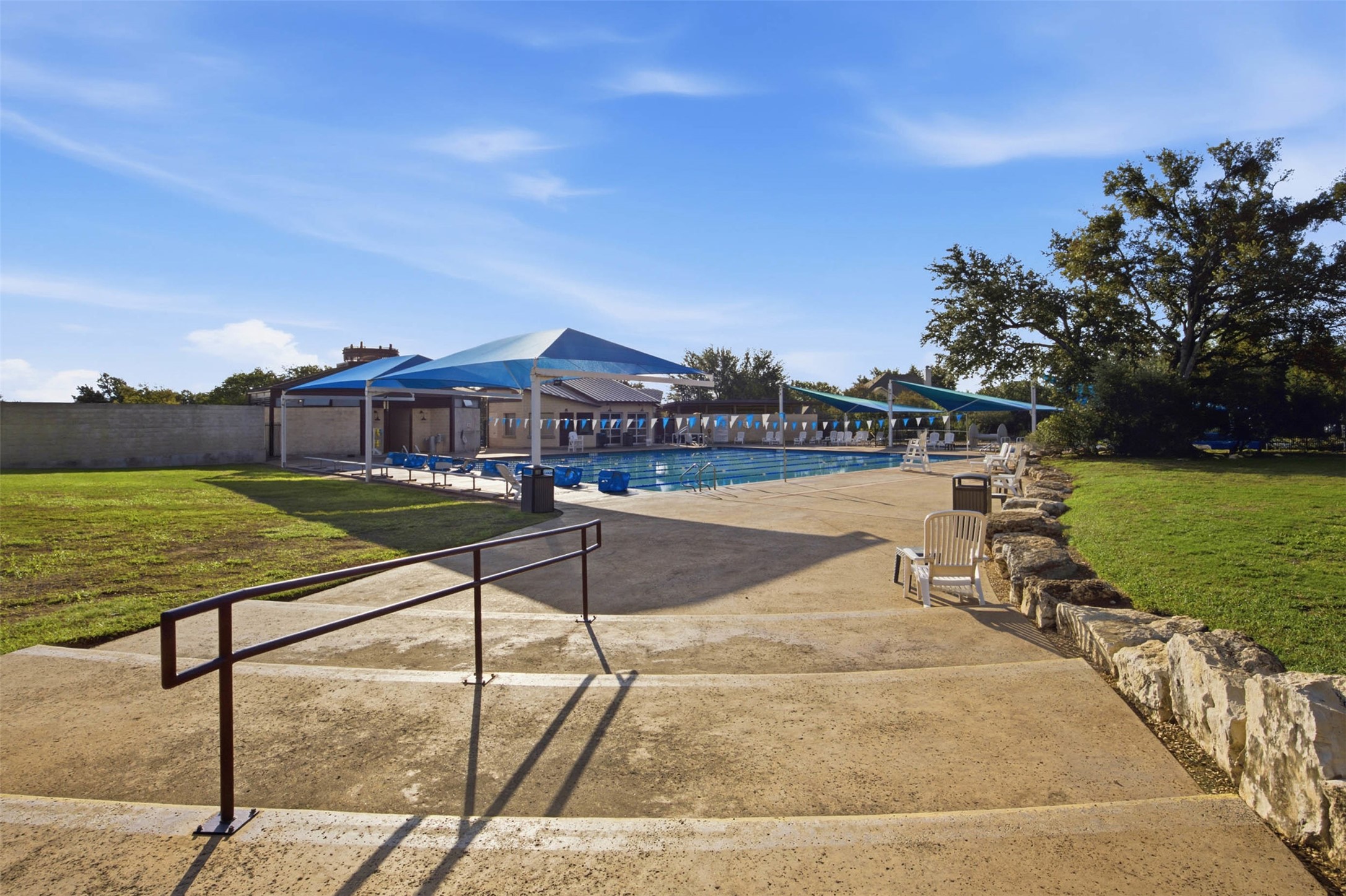 main property photo 31