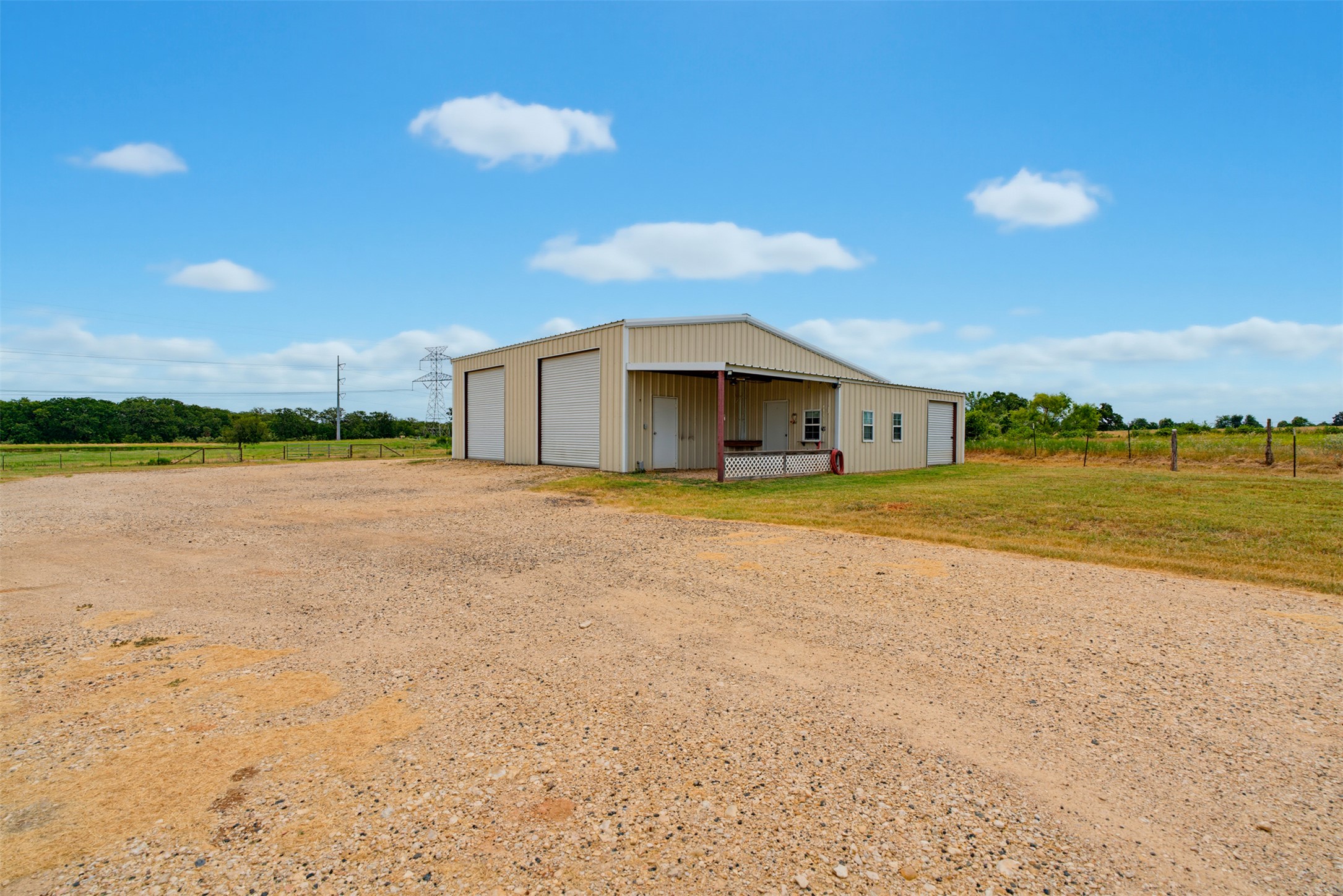 main property photo 23
