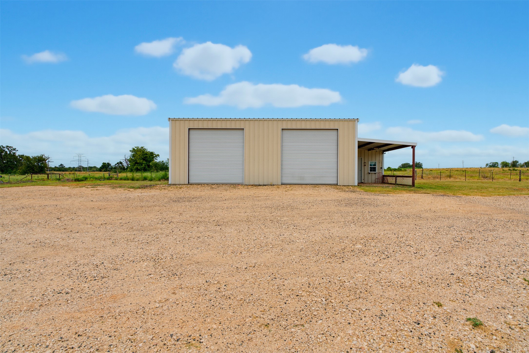 main property photo 24