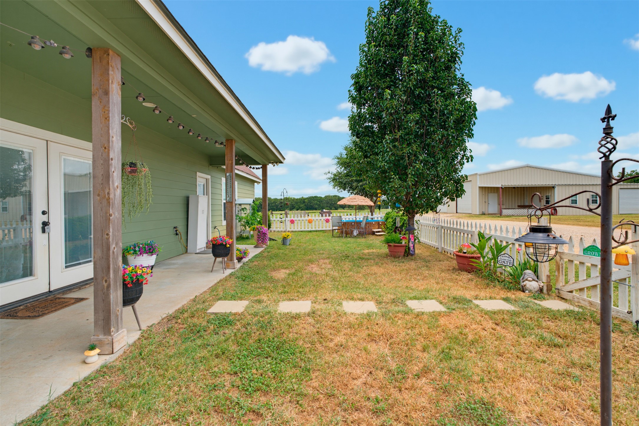 main property photo 5