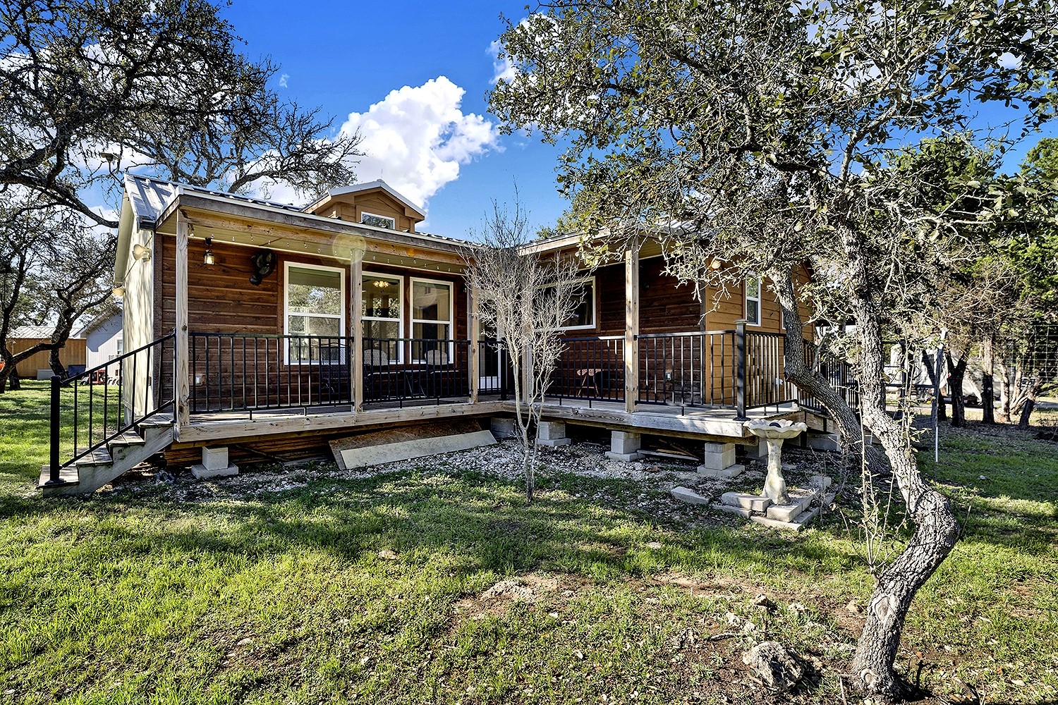 main property photo 23