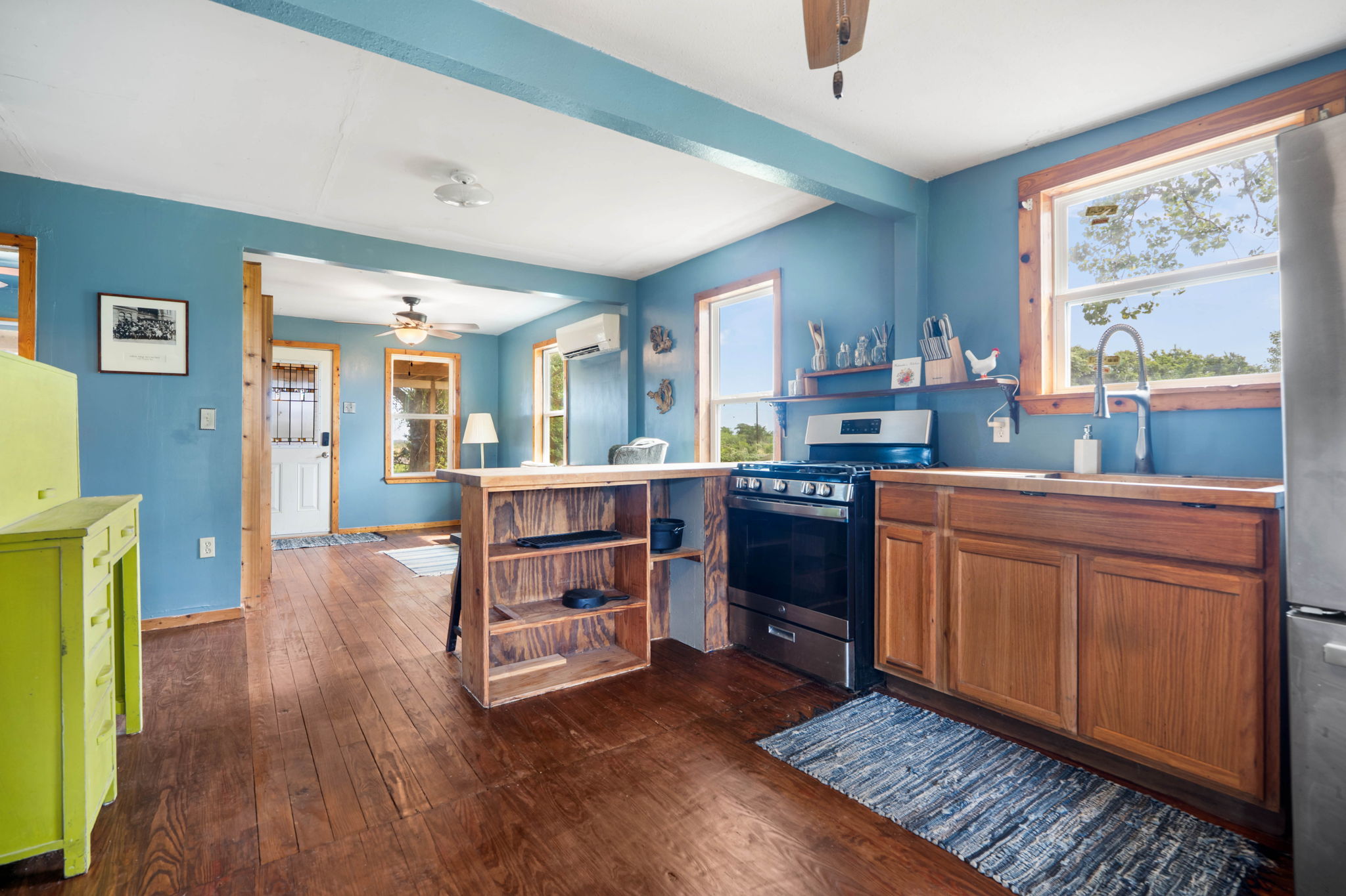 main property photo 8