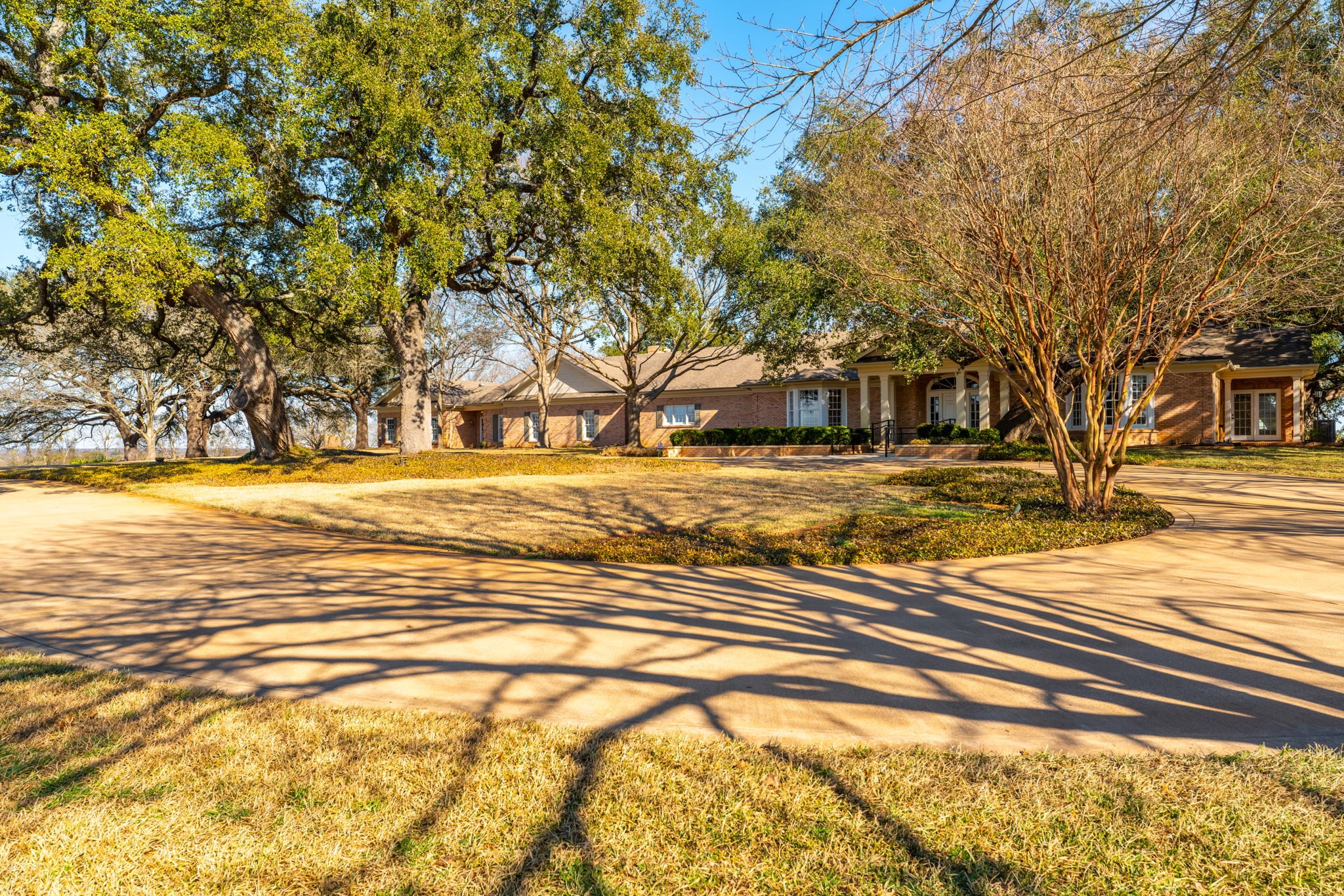 main property photo 16