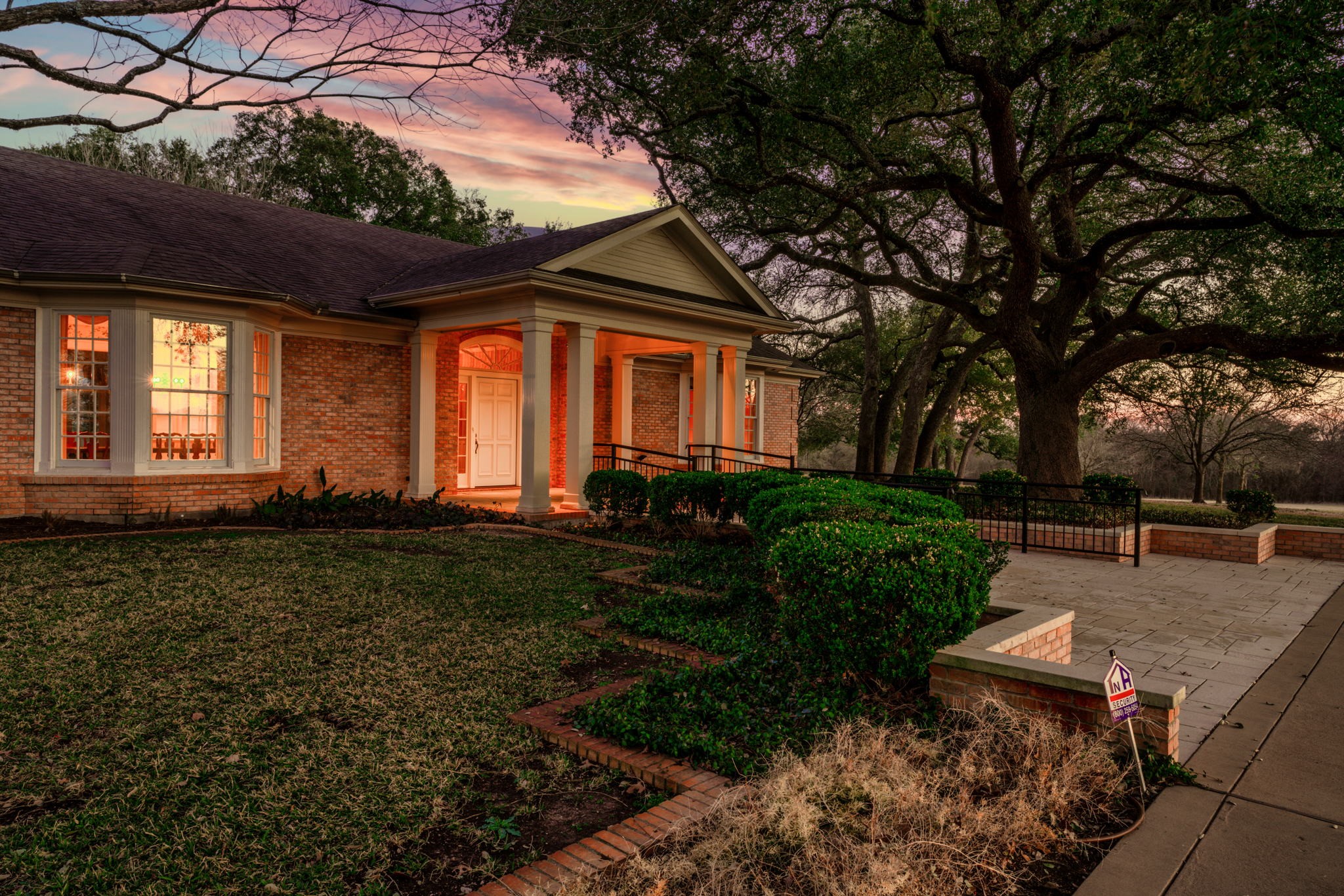 main property photo 17