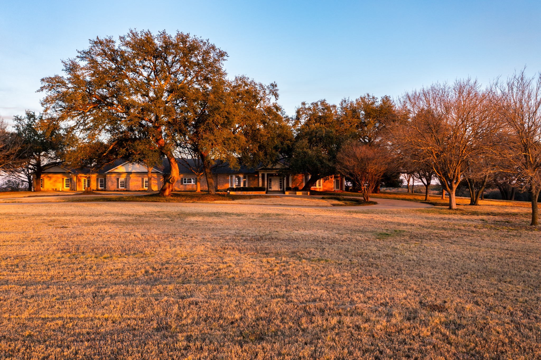 main property photo 30